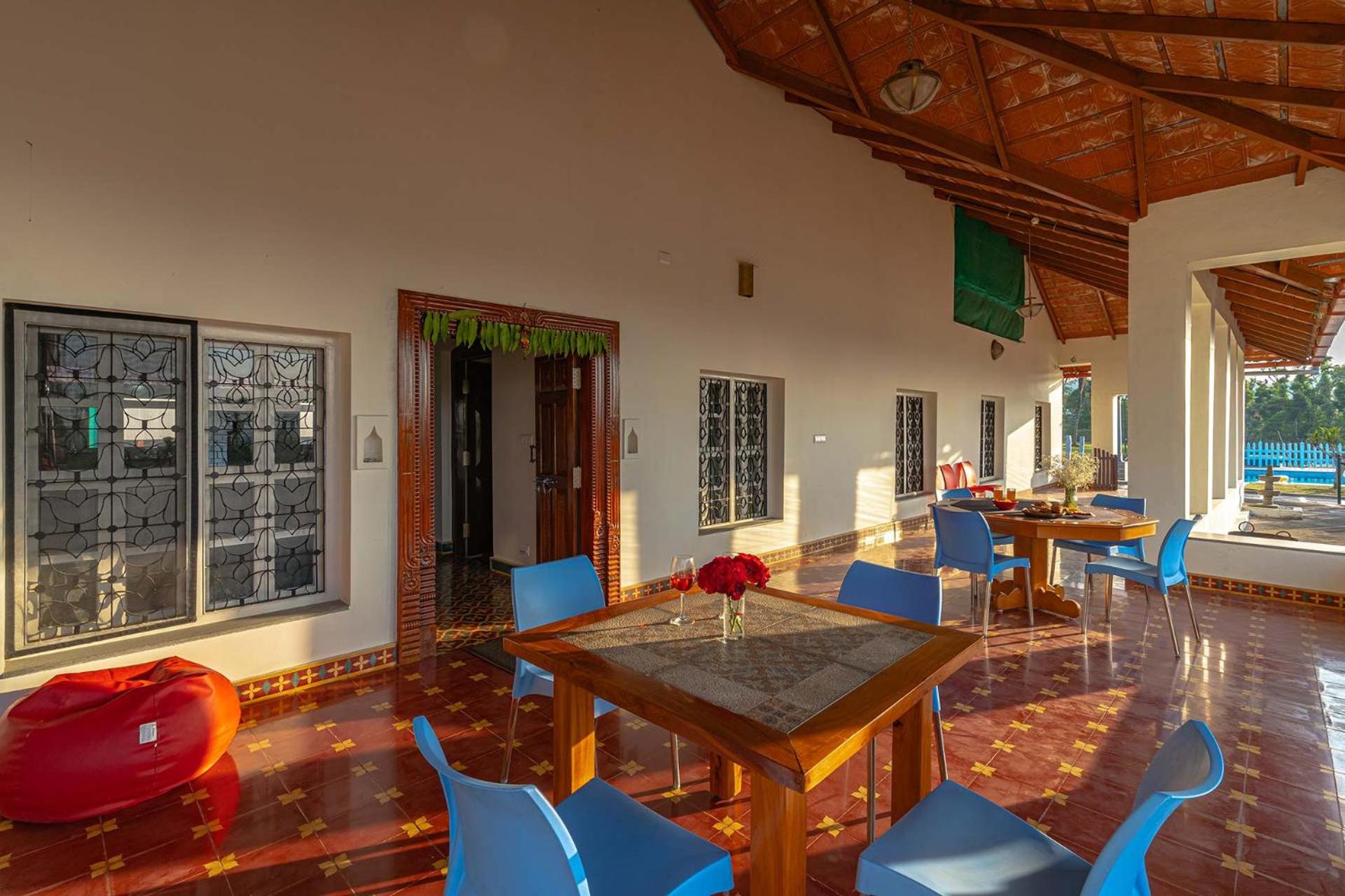 Villa photo 2