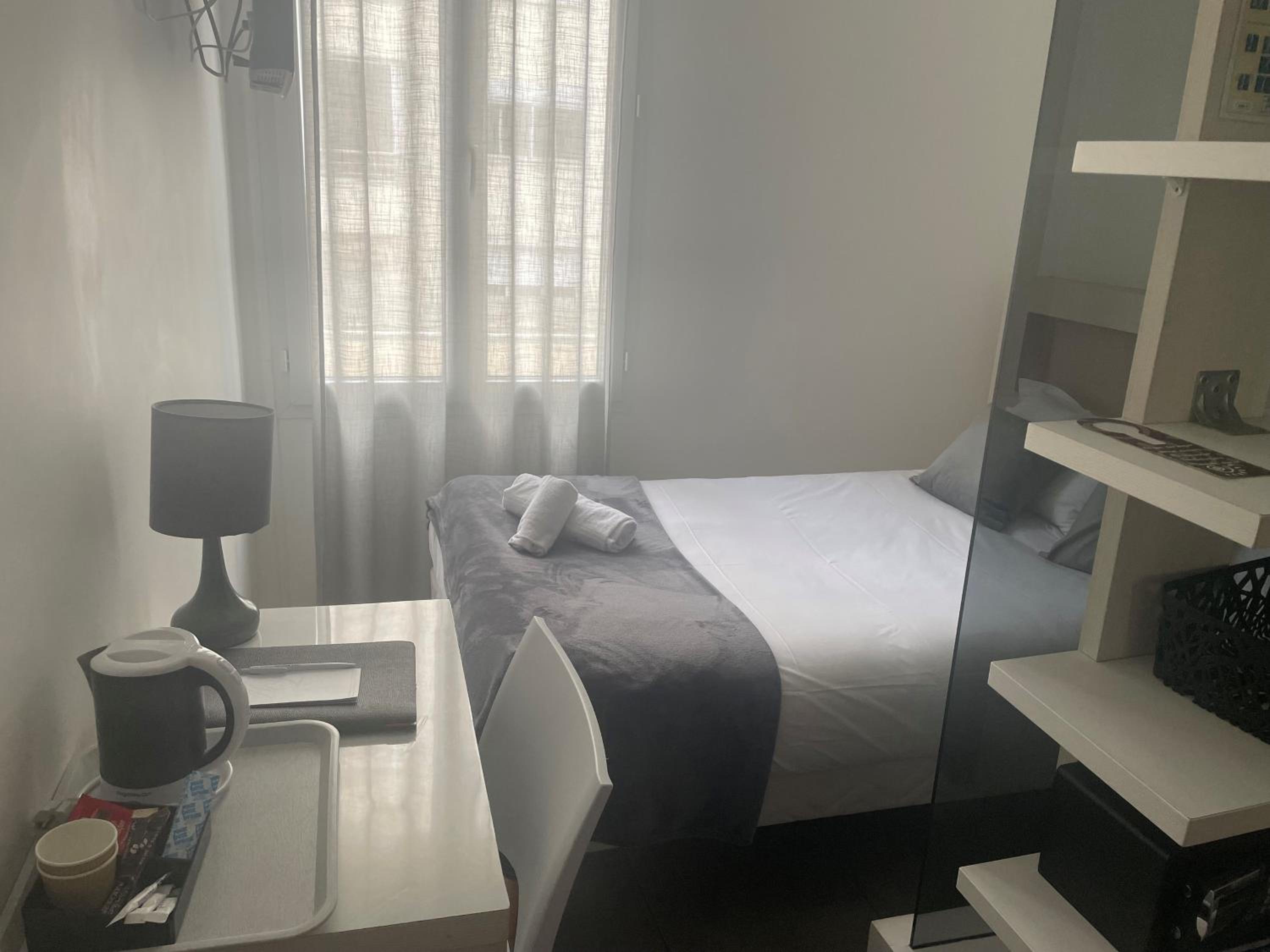 Single Room photo 3