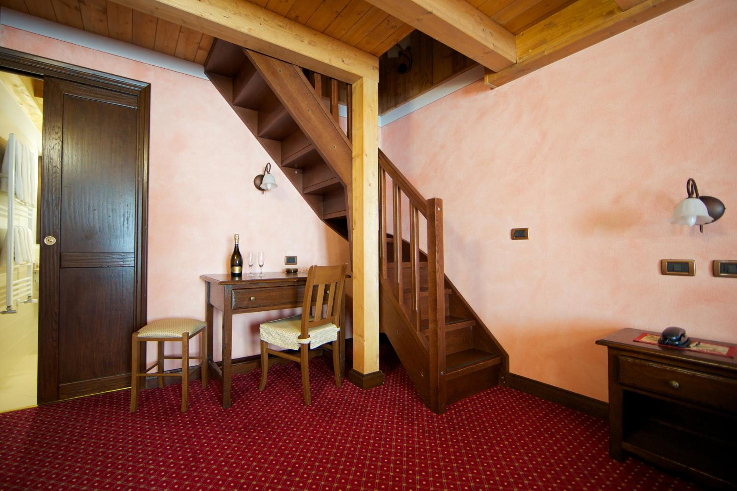 Family Room with Balcony - Photo 4