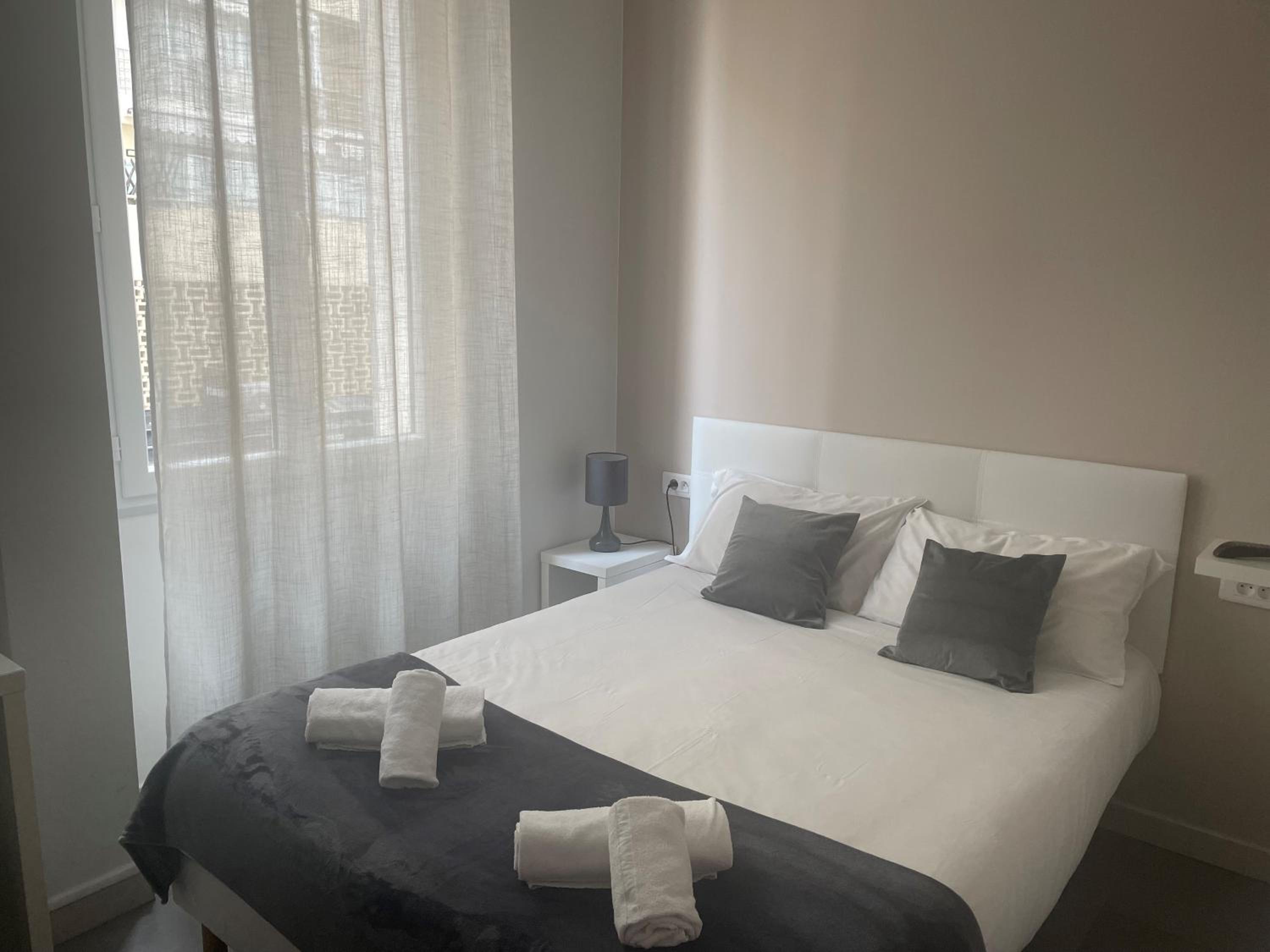Double Room - Photo 9
