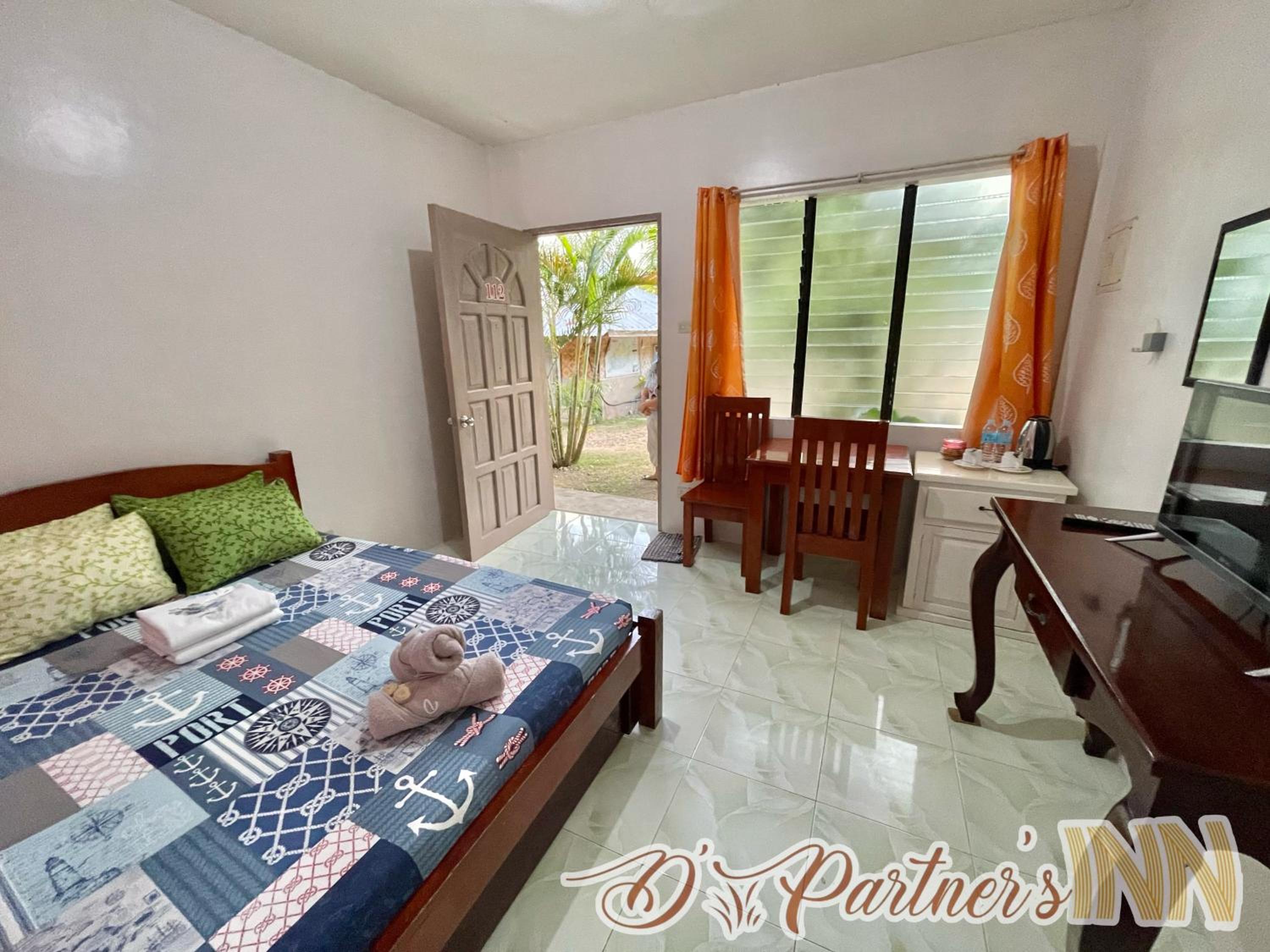 Double Room with Private Bathroom - Photo 3