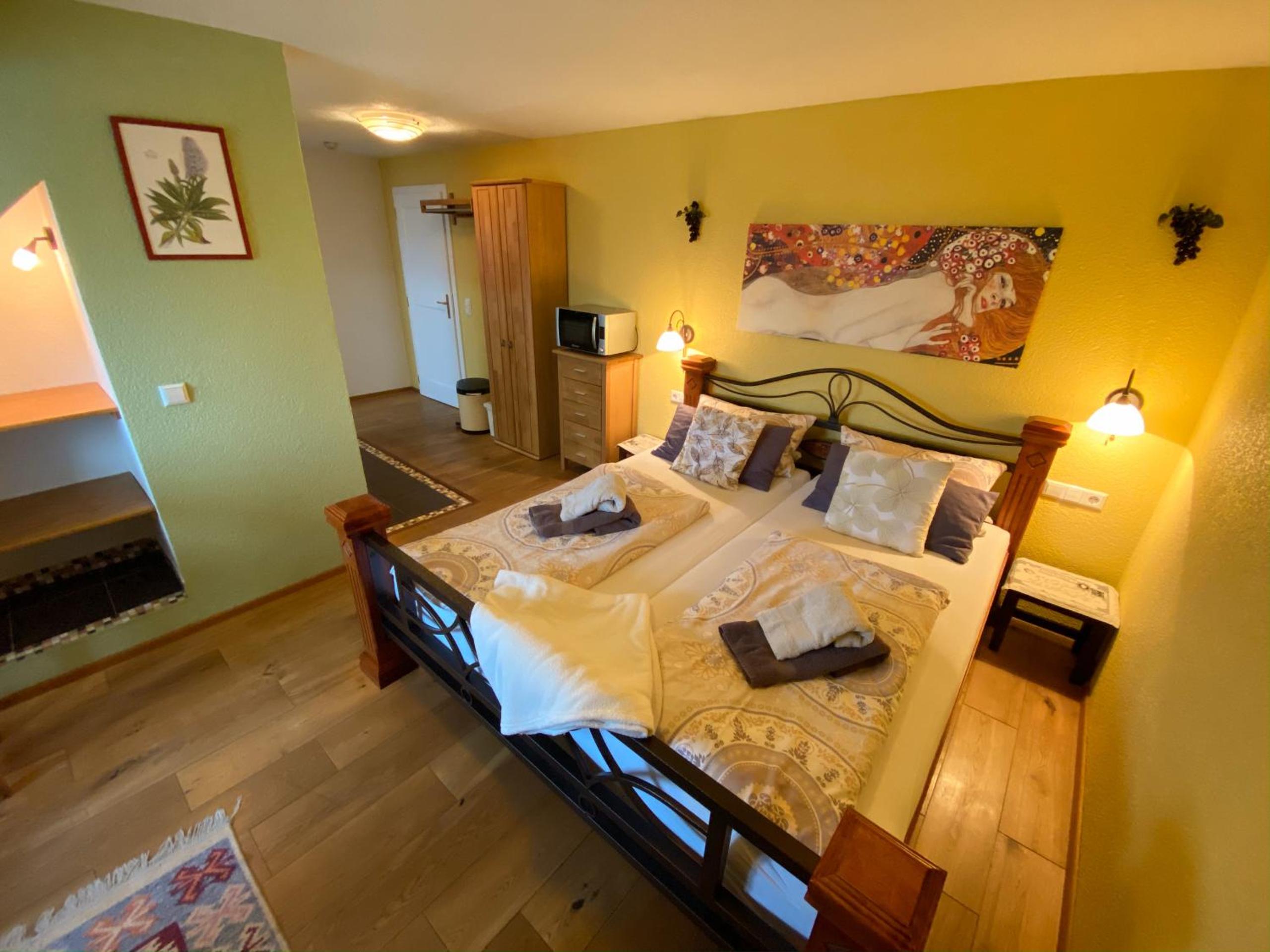 Studio Apartment photo 2