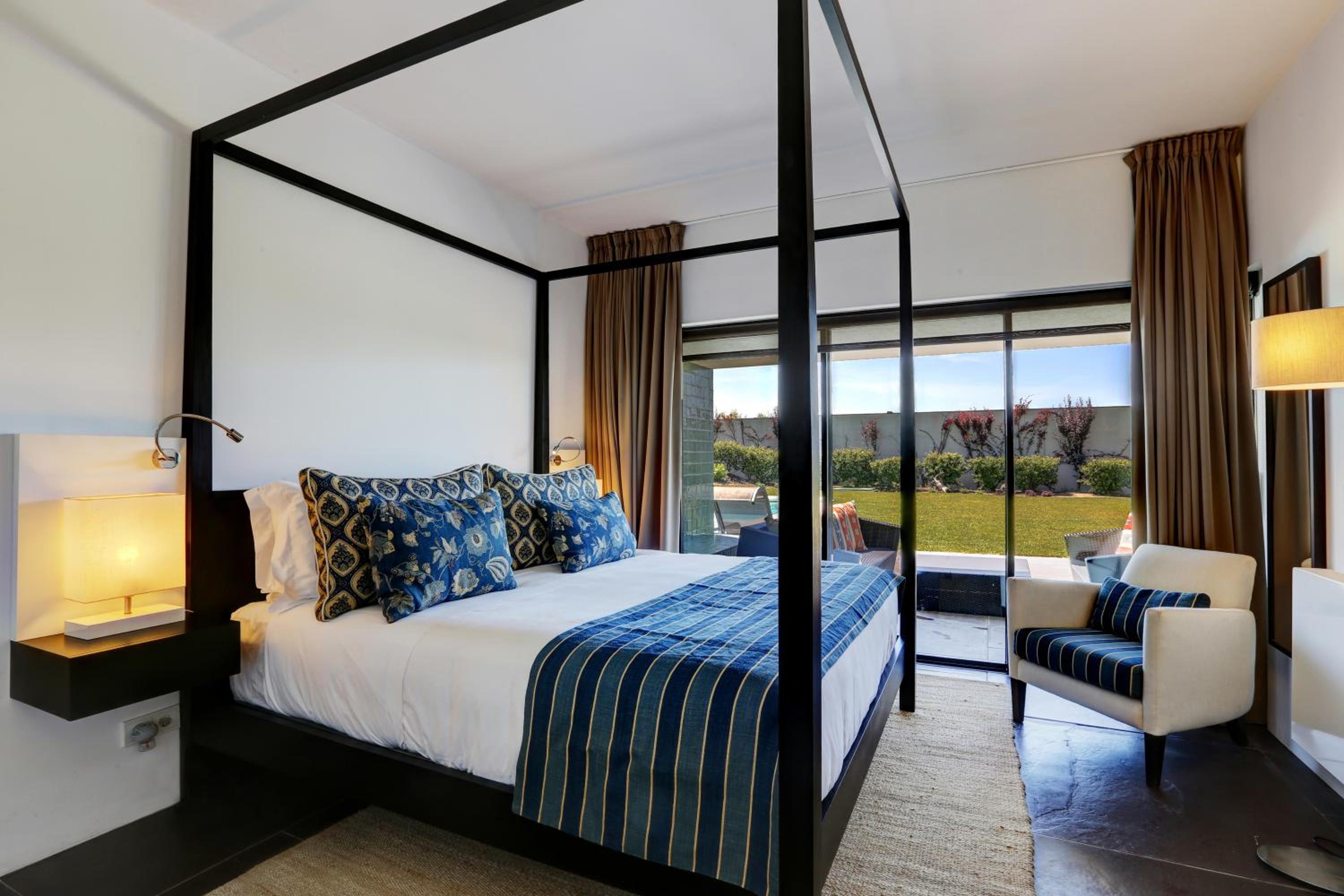 Three-Bedroom Villa with Private Pool photo 3