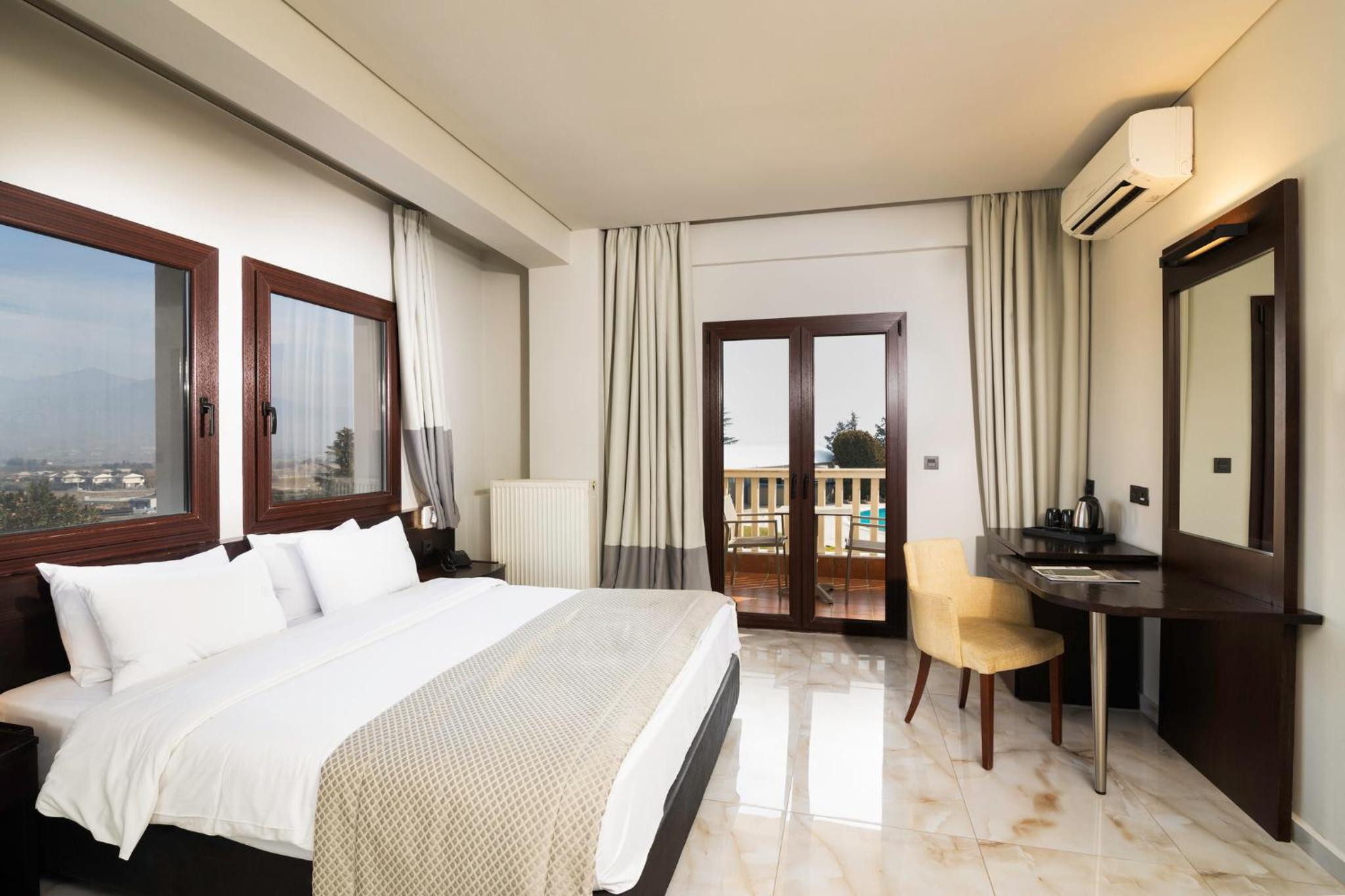 Standard Double or Twin Room with Balcony - Photo 1