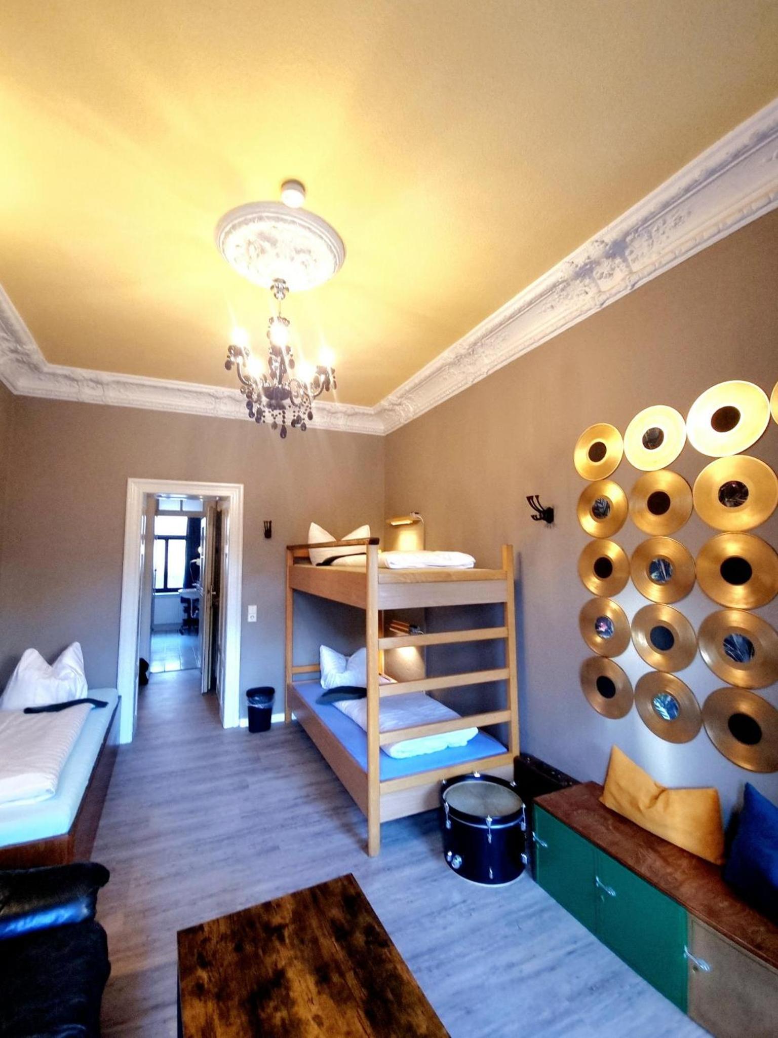 Bed in 8-Bed Dormitory Room photo 3