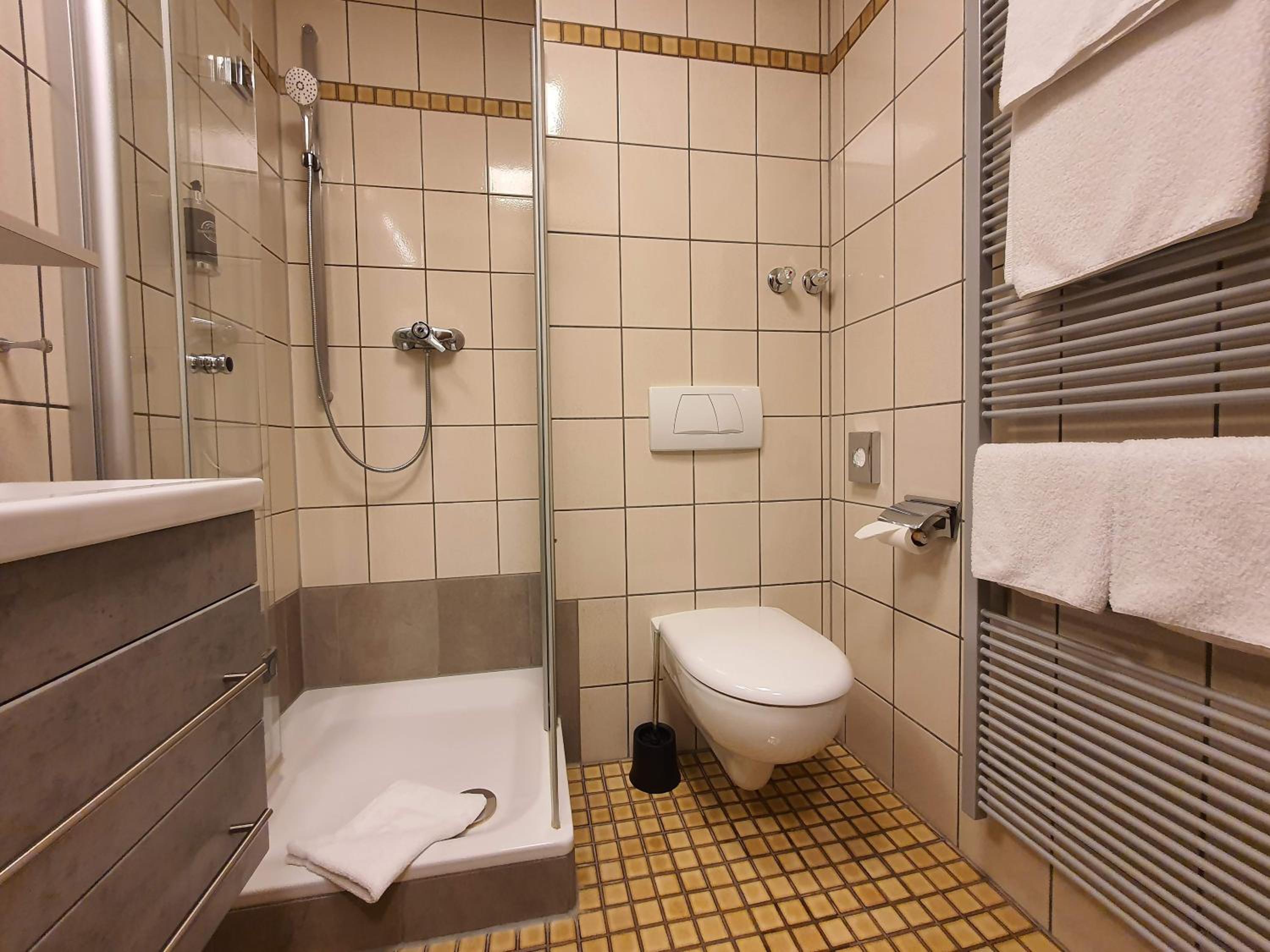 Deluxe Twin Room - Photo 3