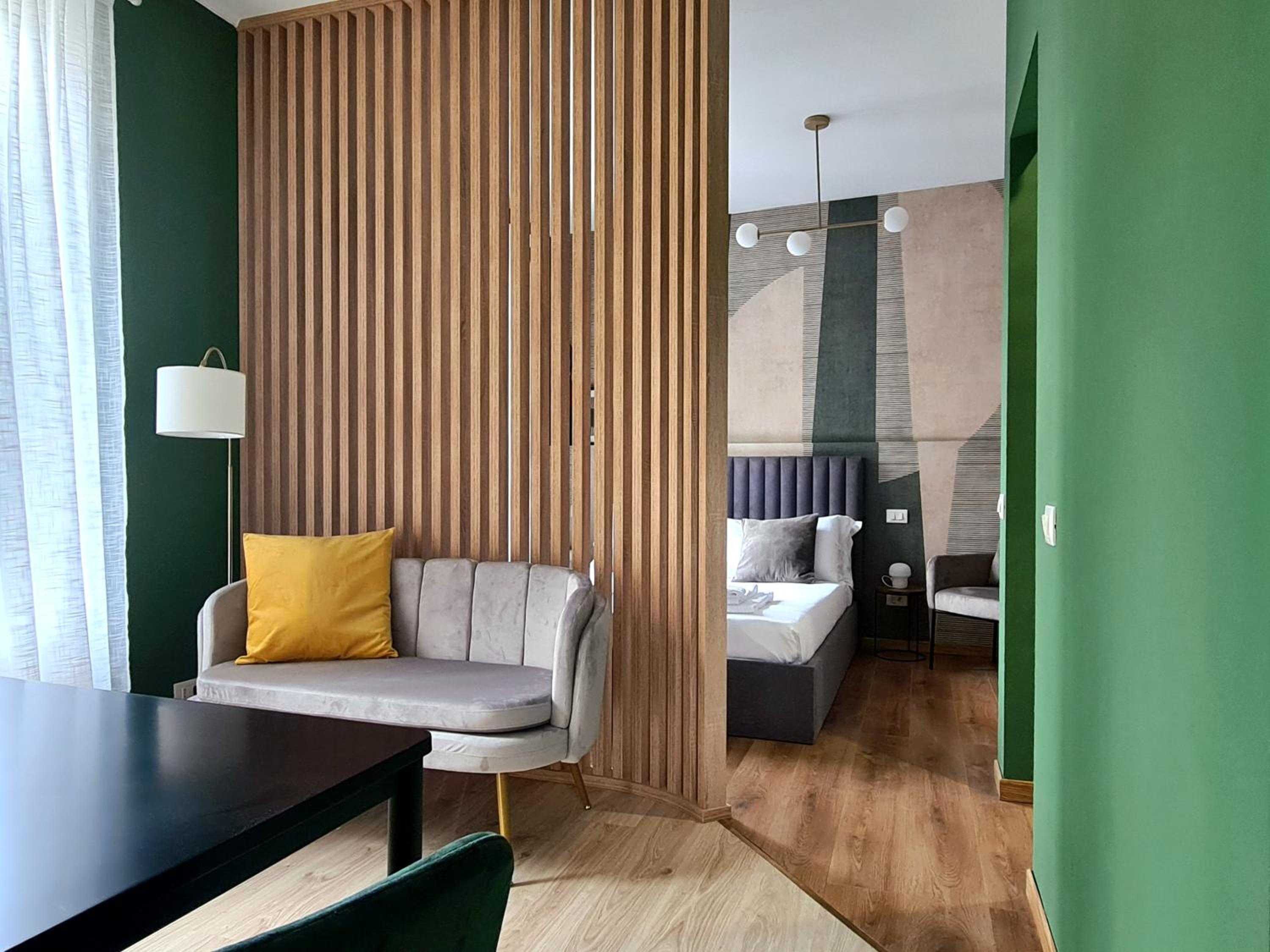 Deluxe Apartment