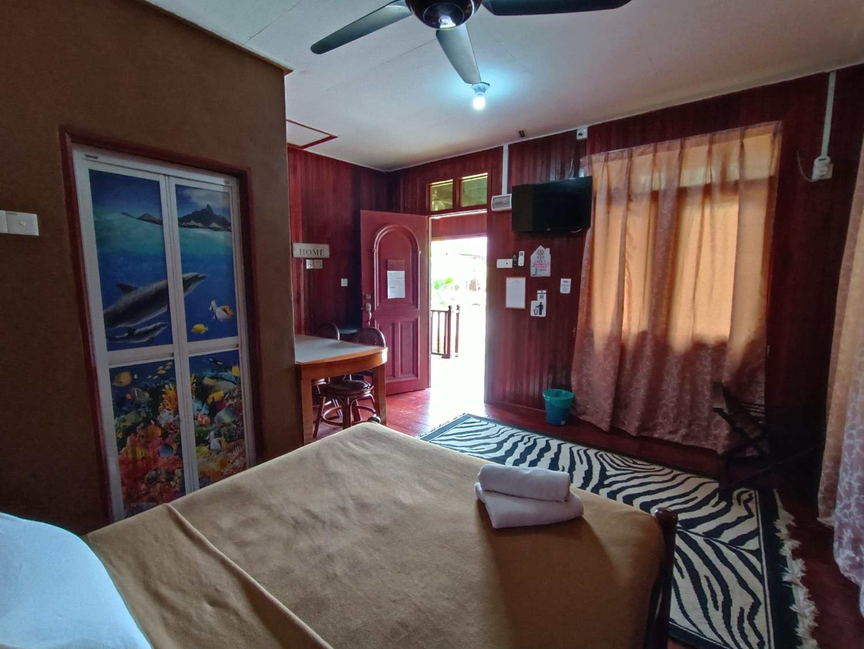 One-Bedroom House photo 1