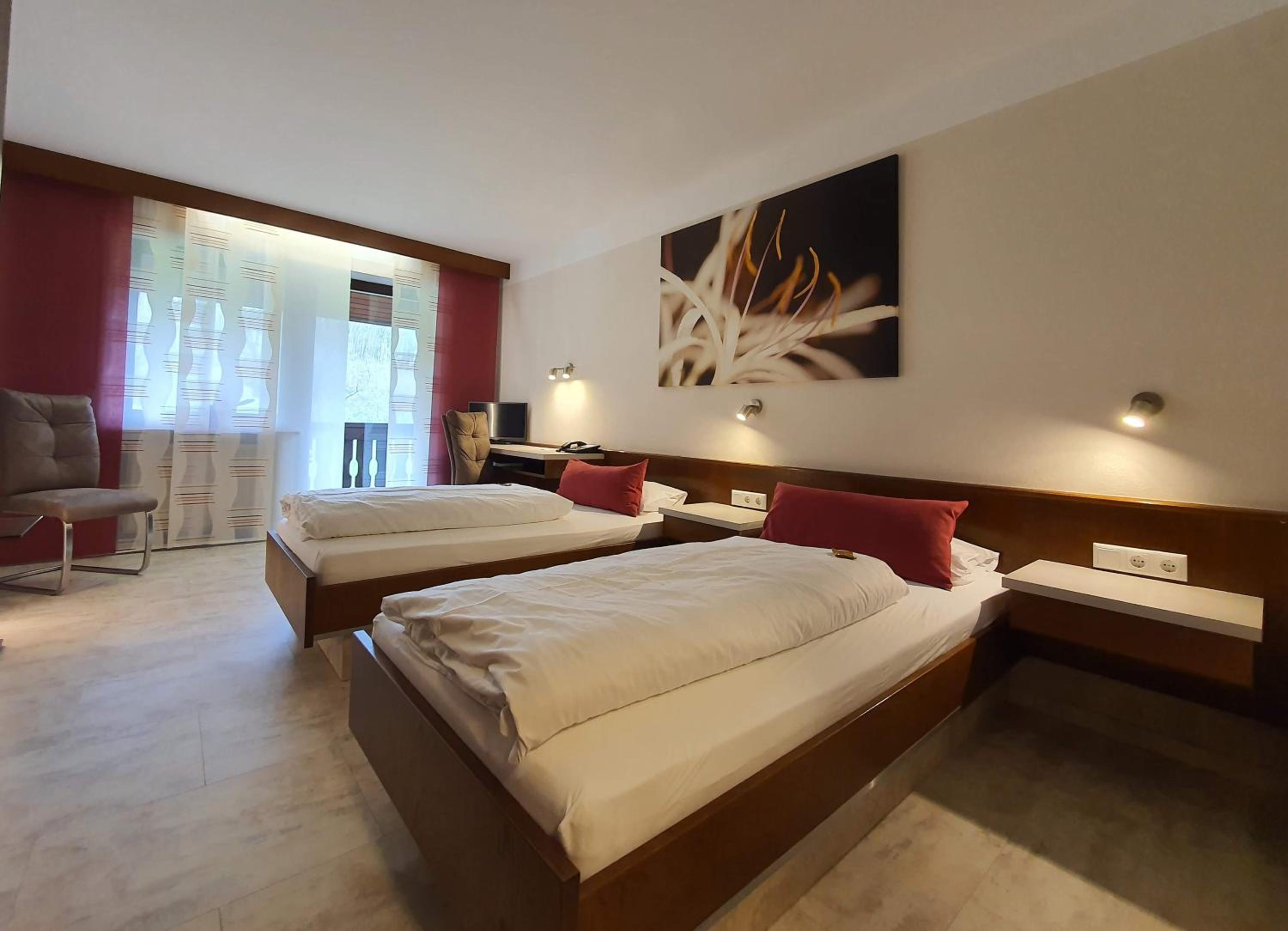 Deluxe Twin Room - Photo 4