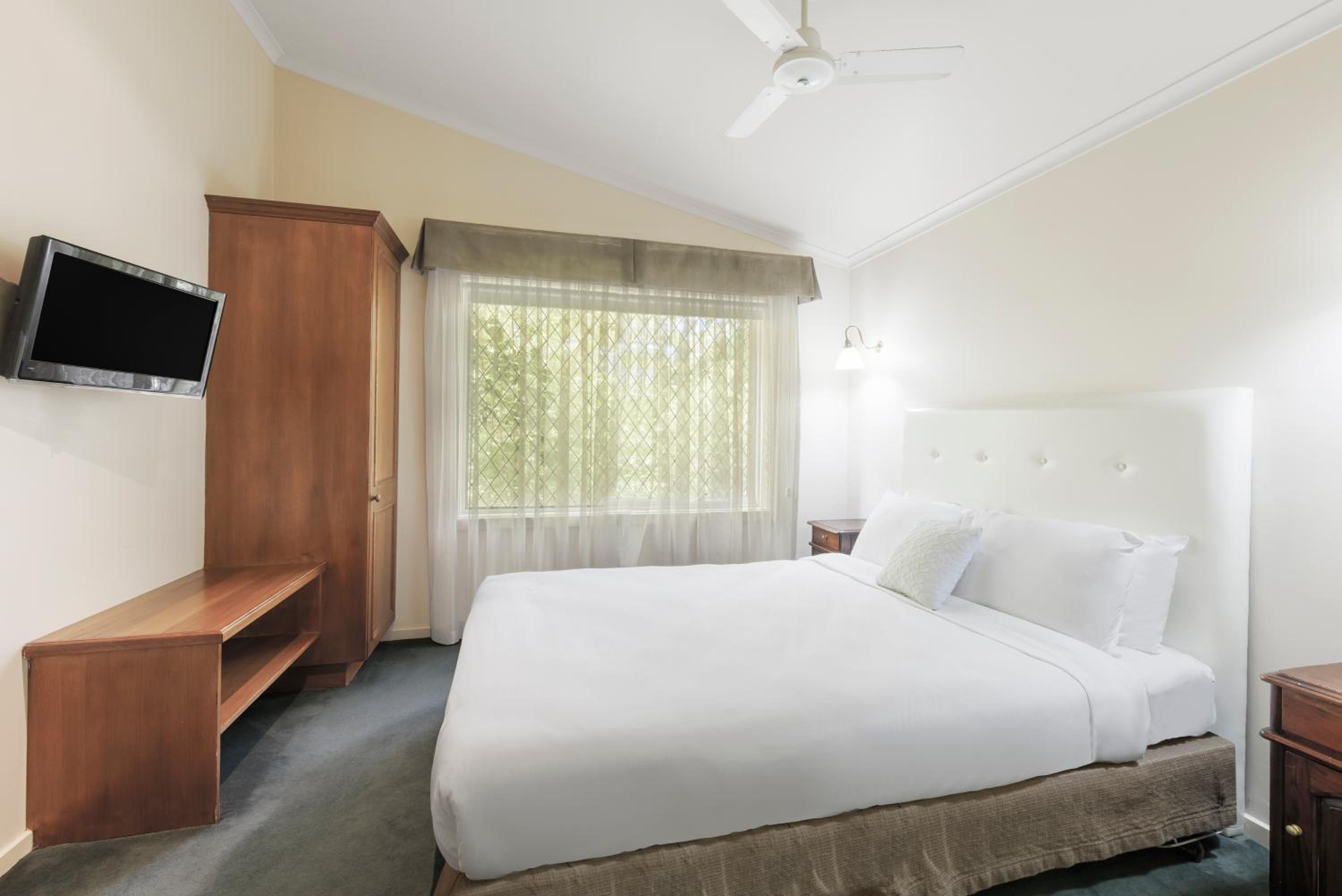 Deluxe Queen Room photo 3