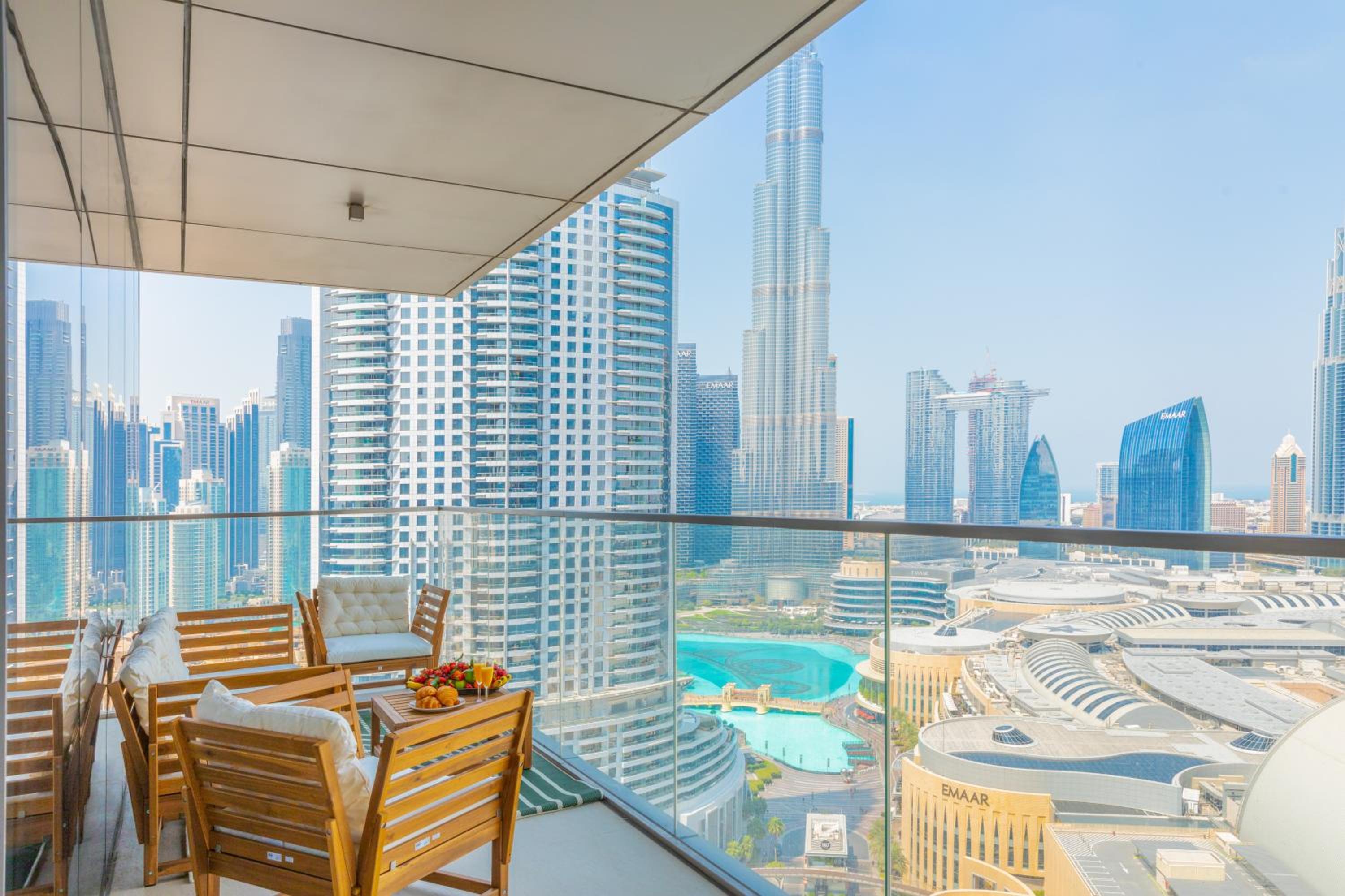 Two-Bedroom Apartment with City View photo 1