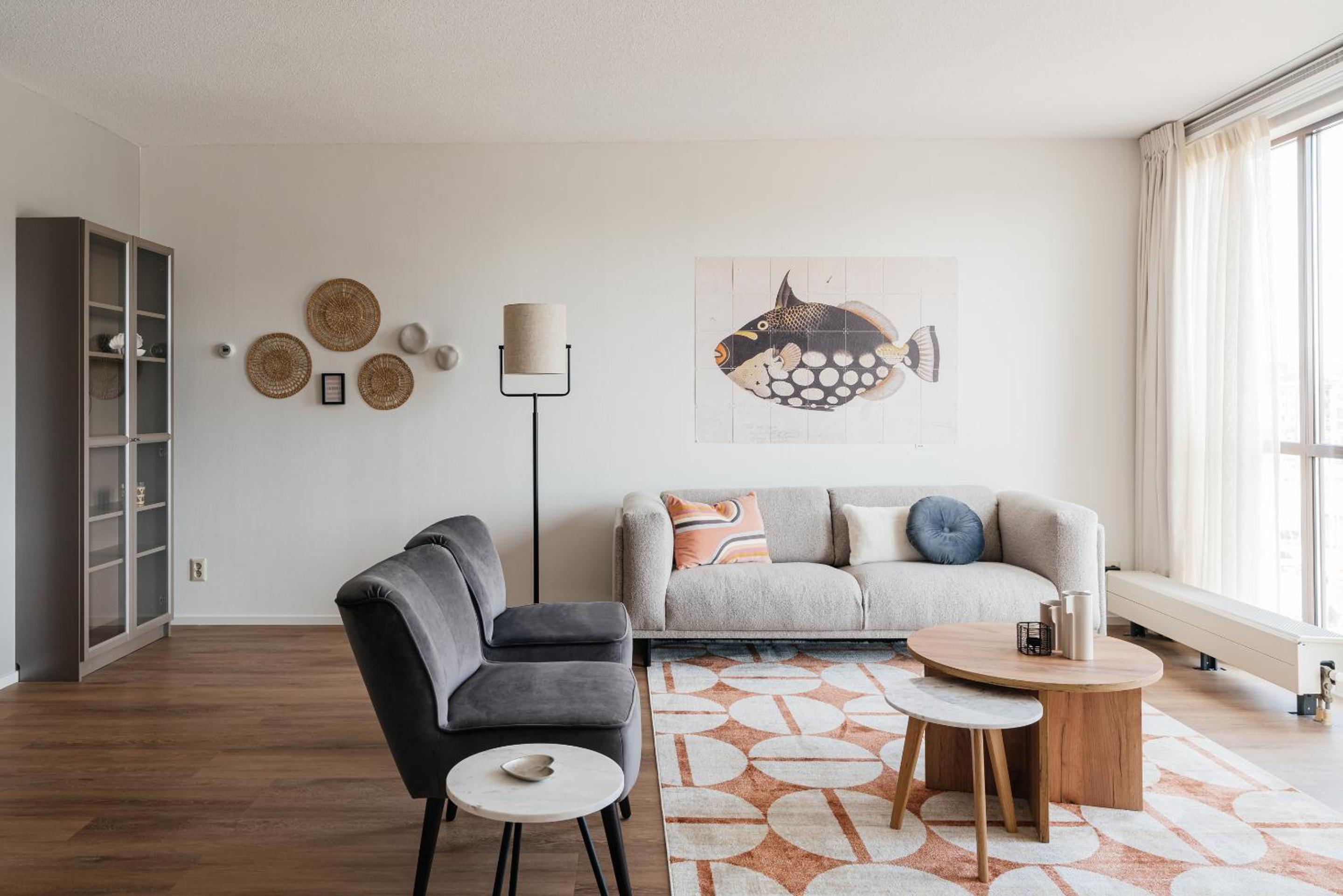 One-Bedroom Apartment photo 1