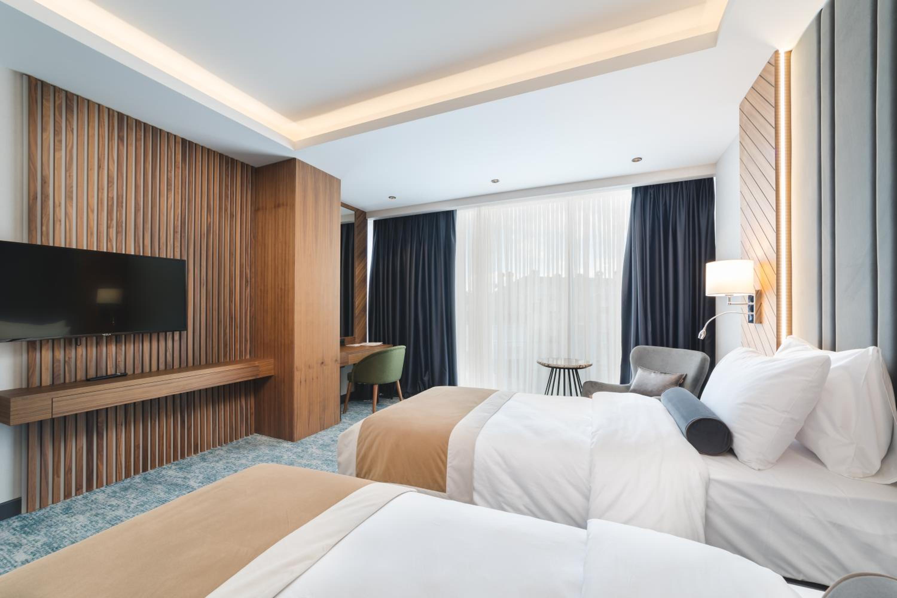 Twin Room - Photo 2