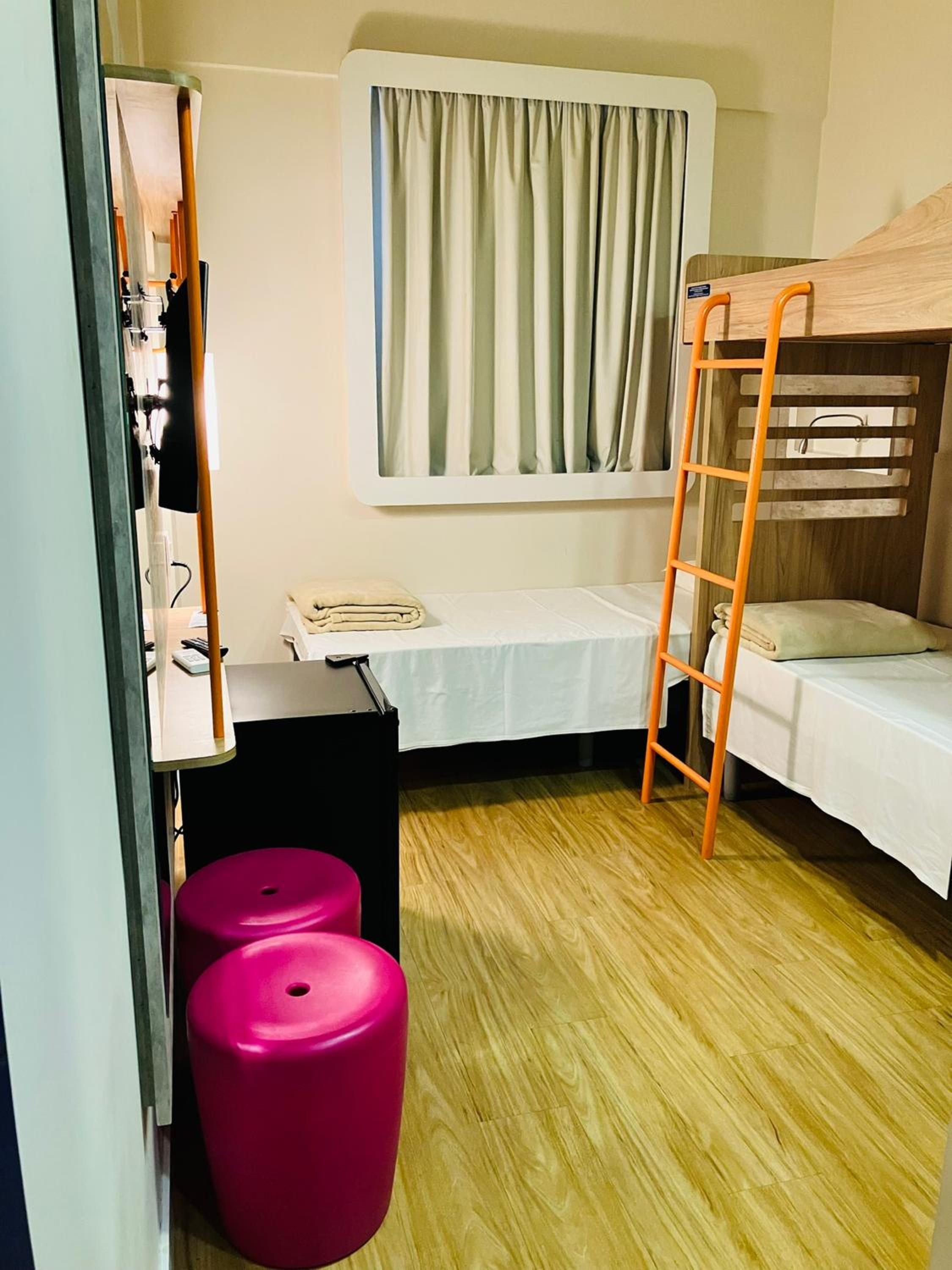 Superior Room with Three Single Beds photo 1