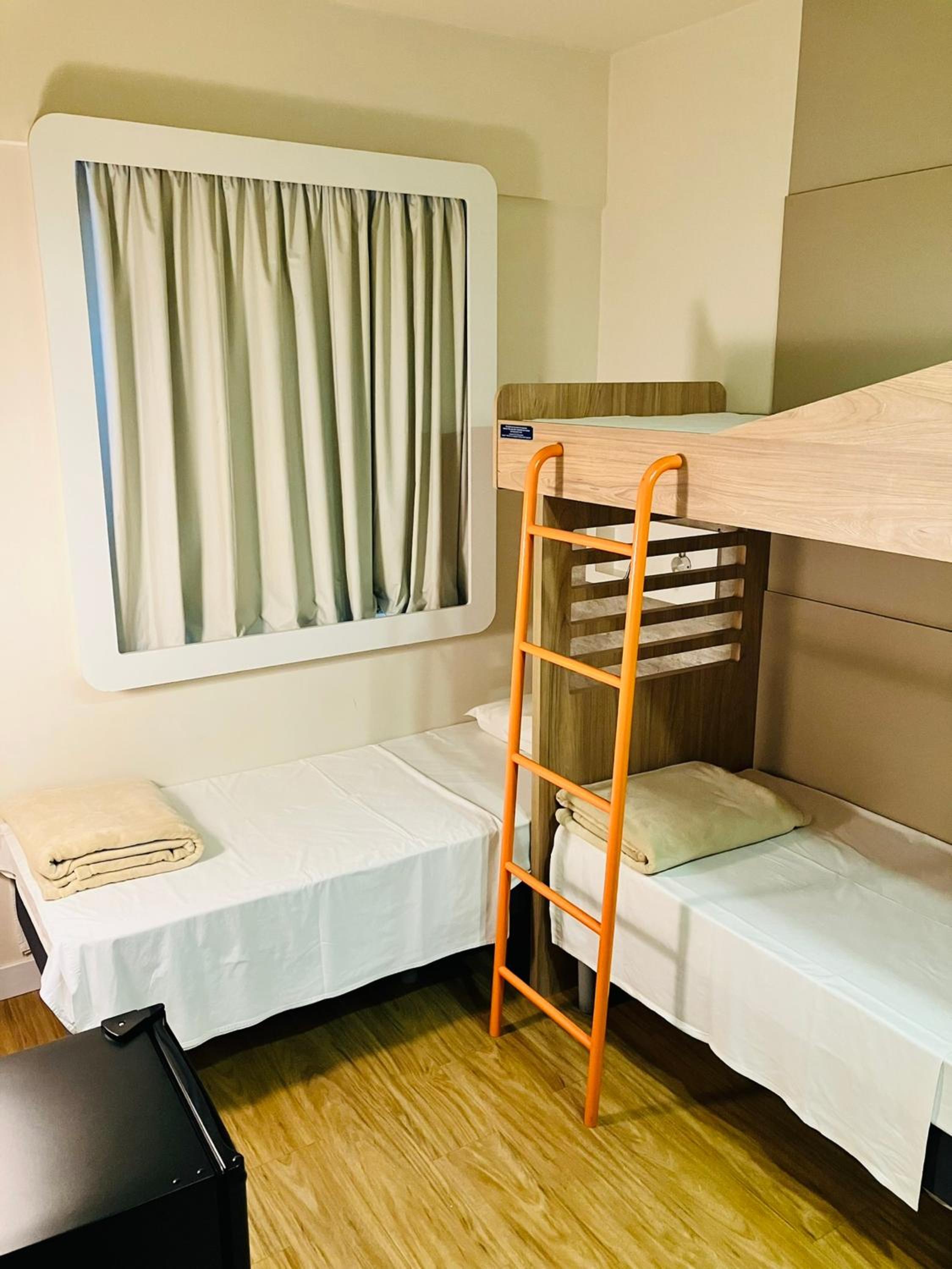 Superior Room with Three Single Beds photo 3
