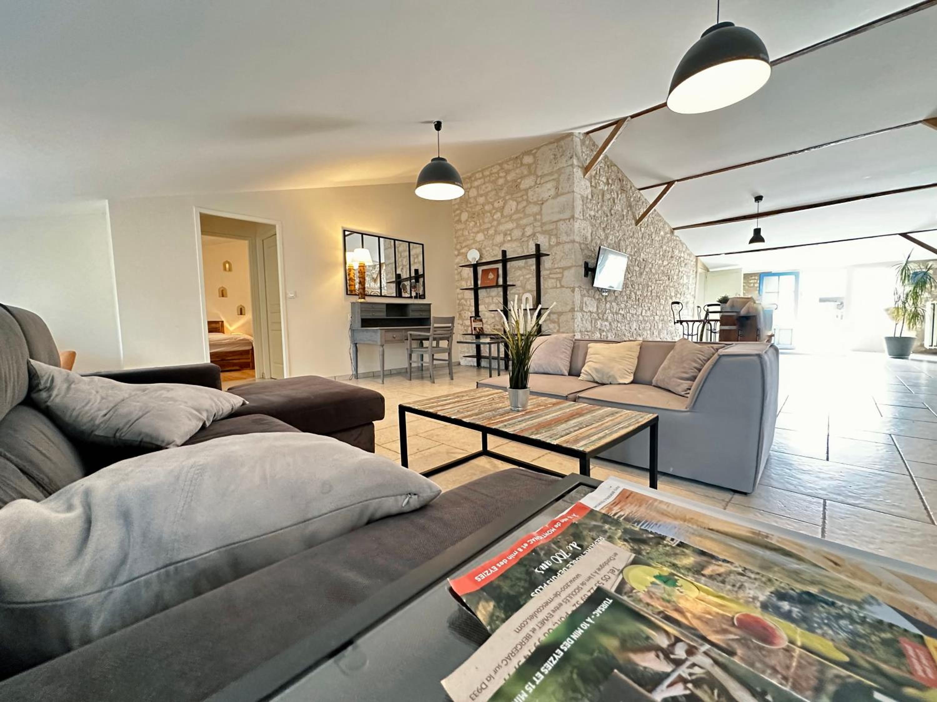 Four-Bedroom House photo 1