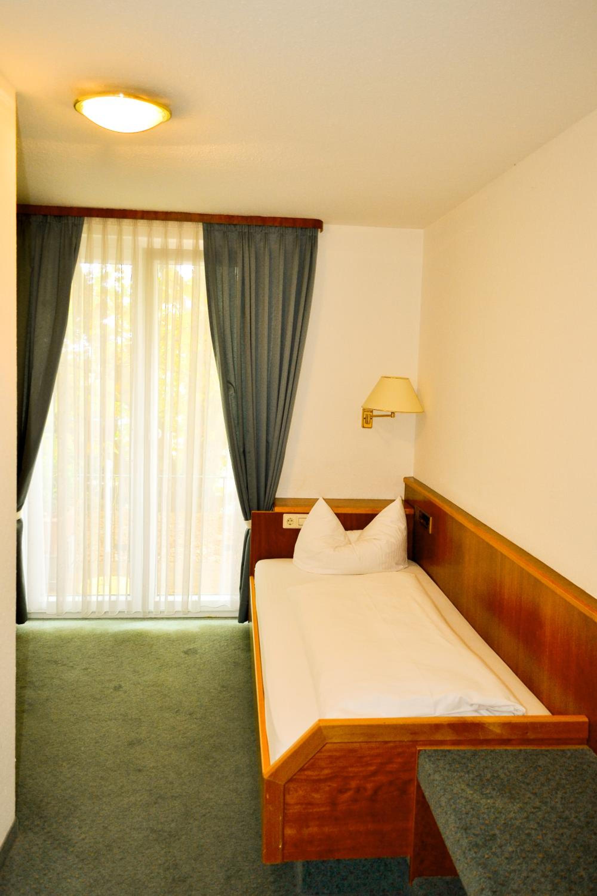 Standard Single Room photo 3