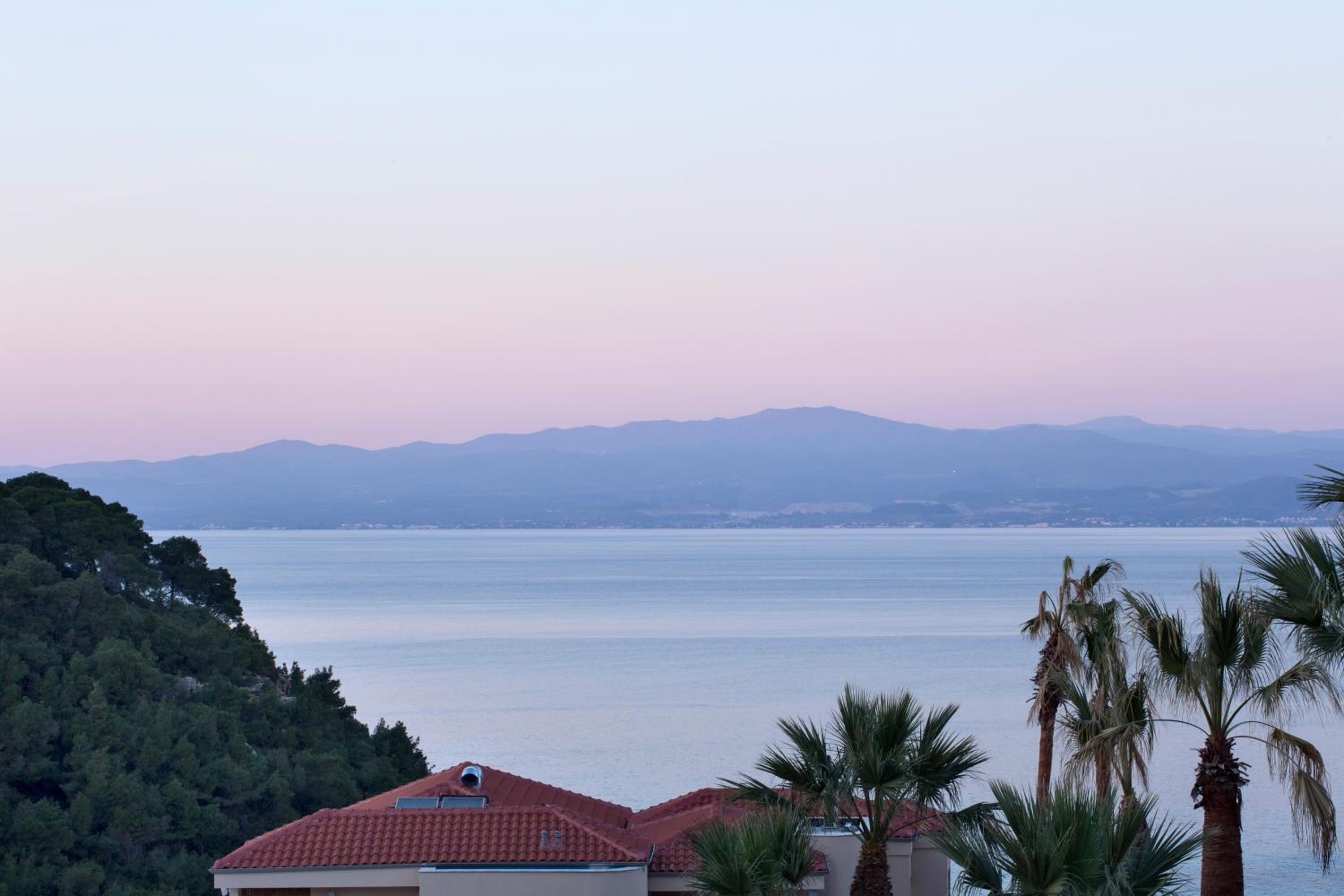 Deluxe Double Room with Sea View - Photo 7