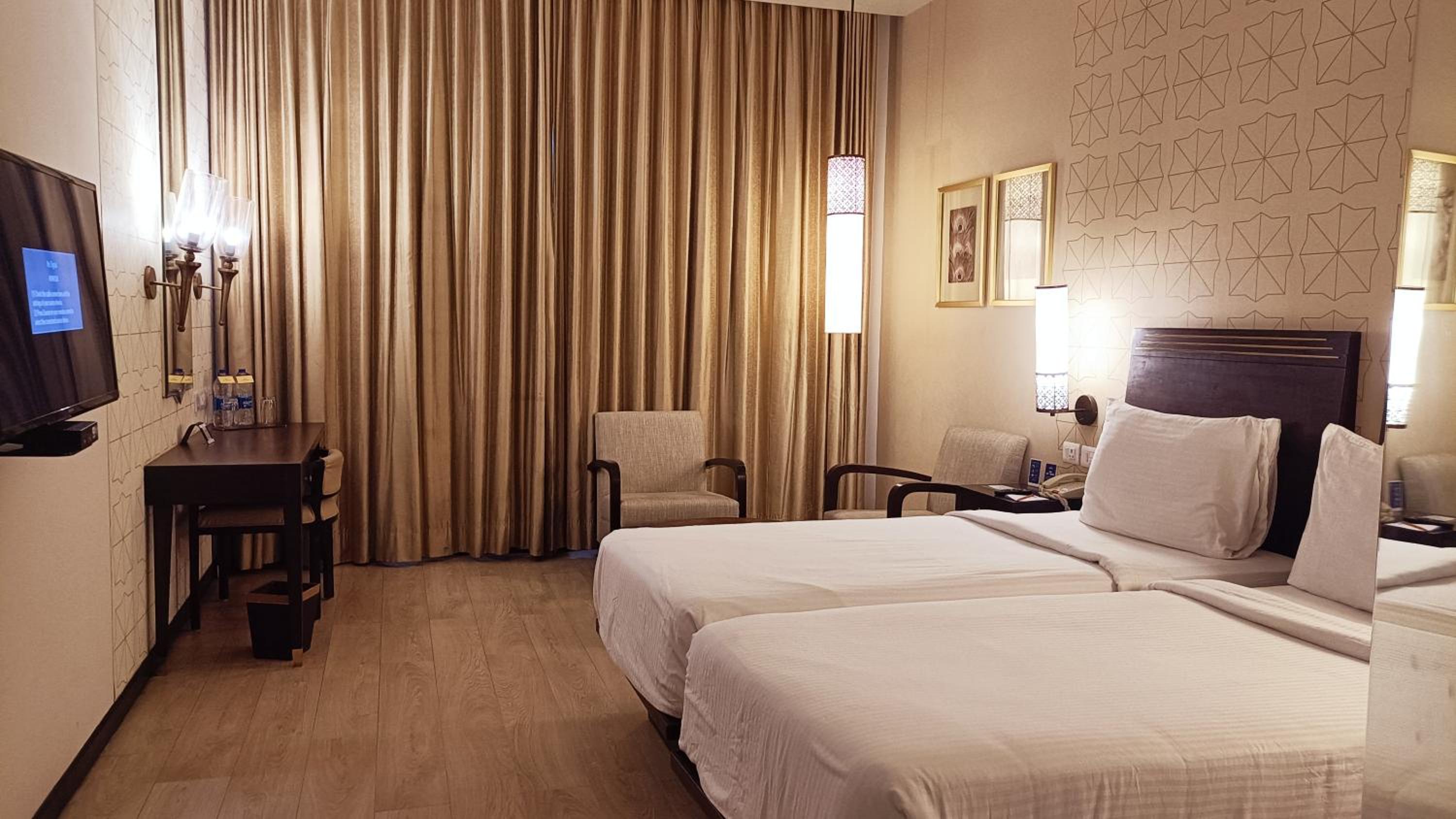 Deluxe Room 2 Single Beds - 20% Off on Laundry, Complimentary Welcome Drink on arrival  photo 3