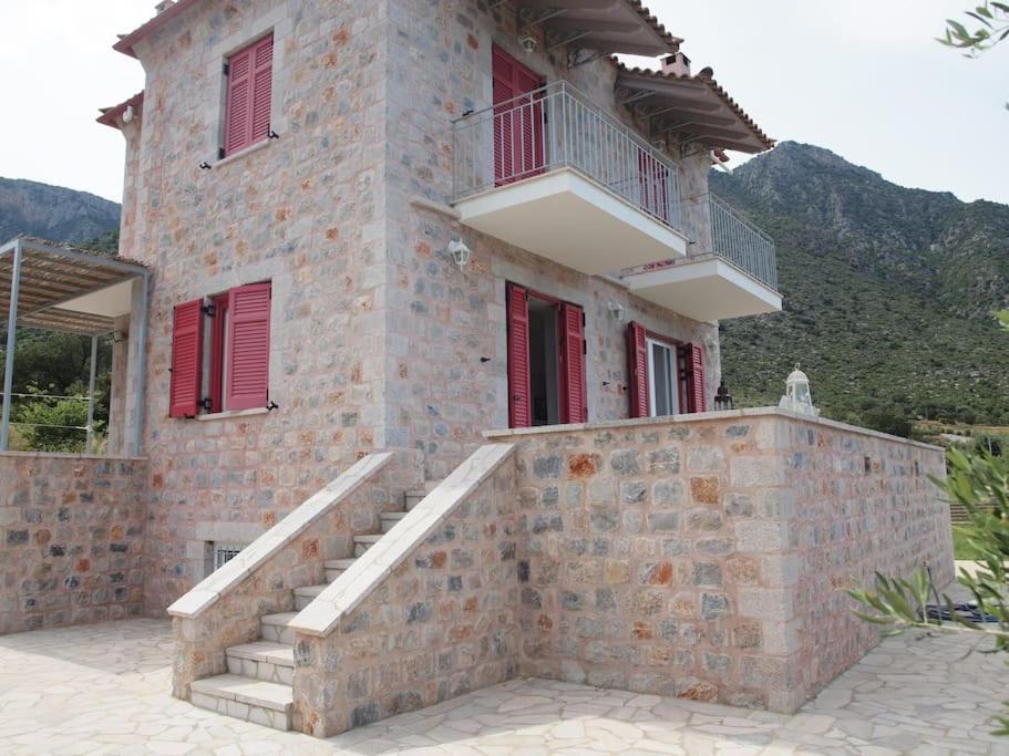 Three-Bedroom Villa photo 2