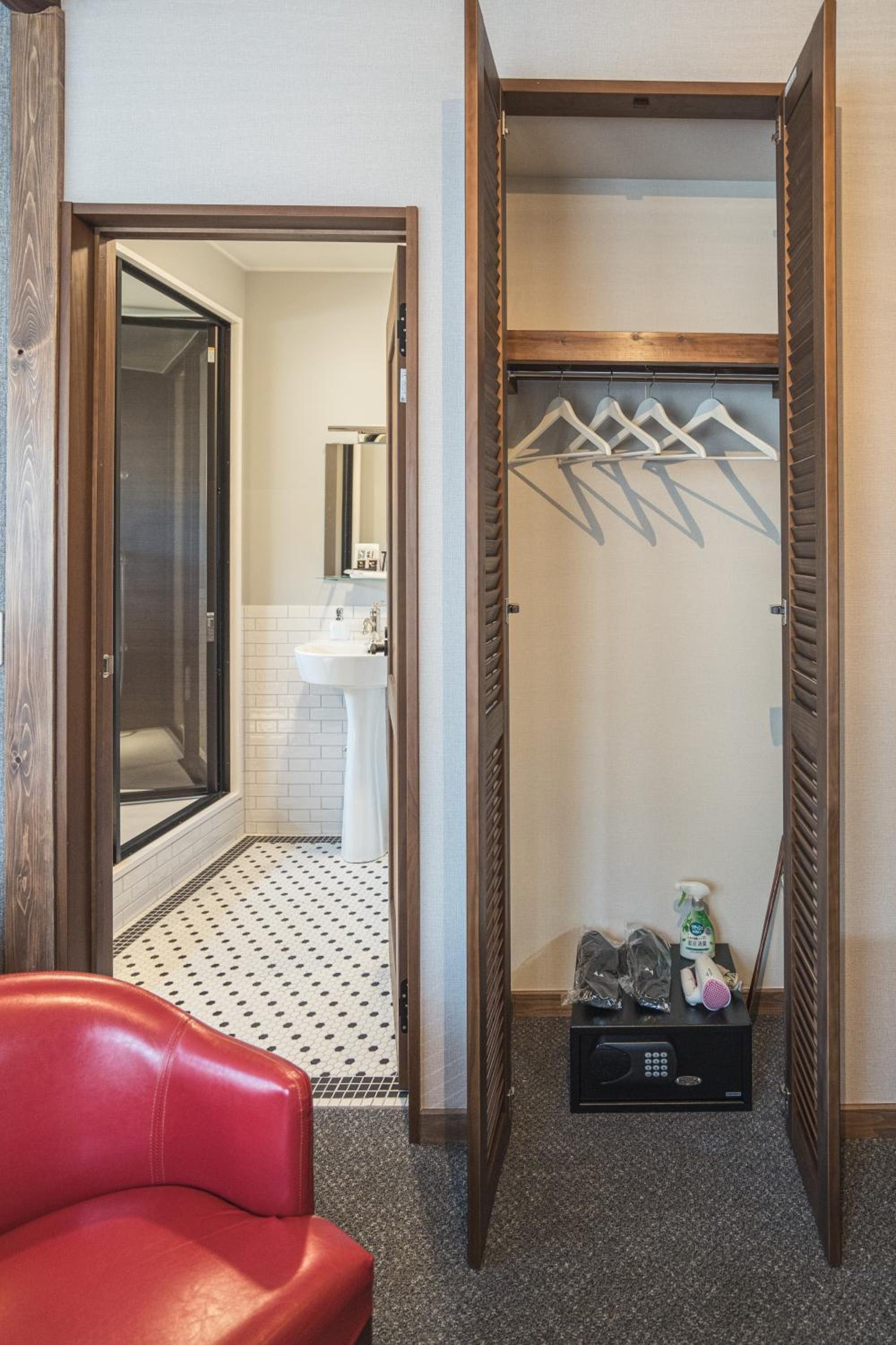 Deluxe Twin Room photo 3