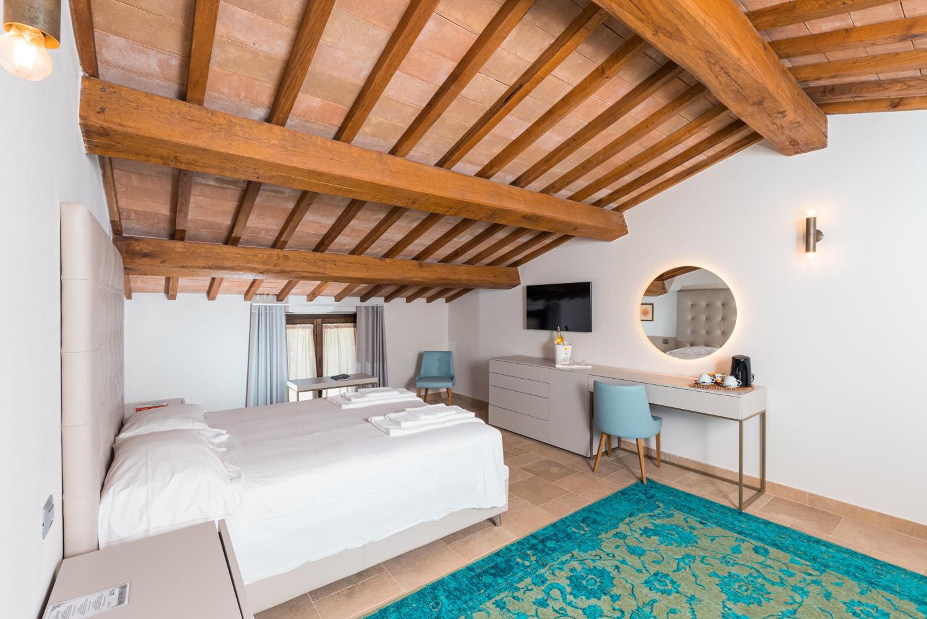 Deluxe Junior Suite - Photo 1