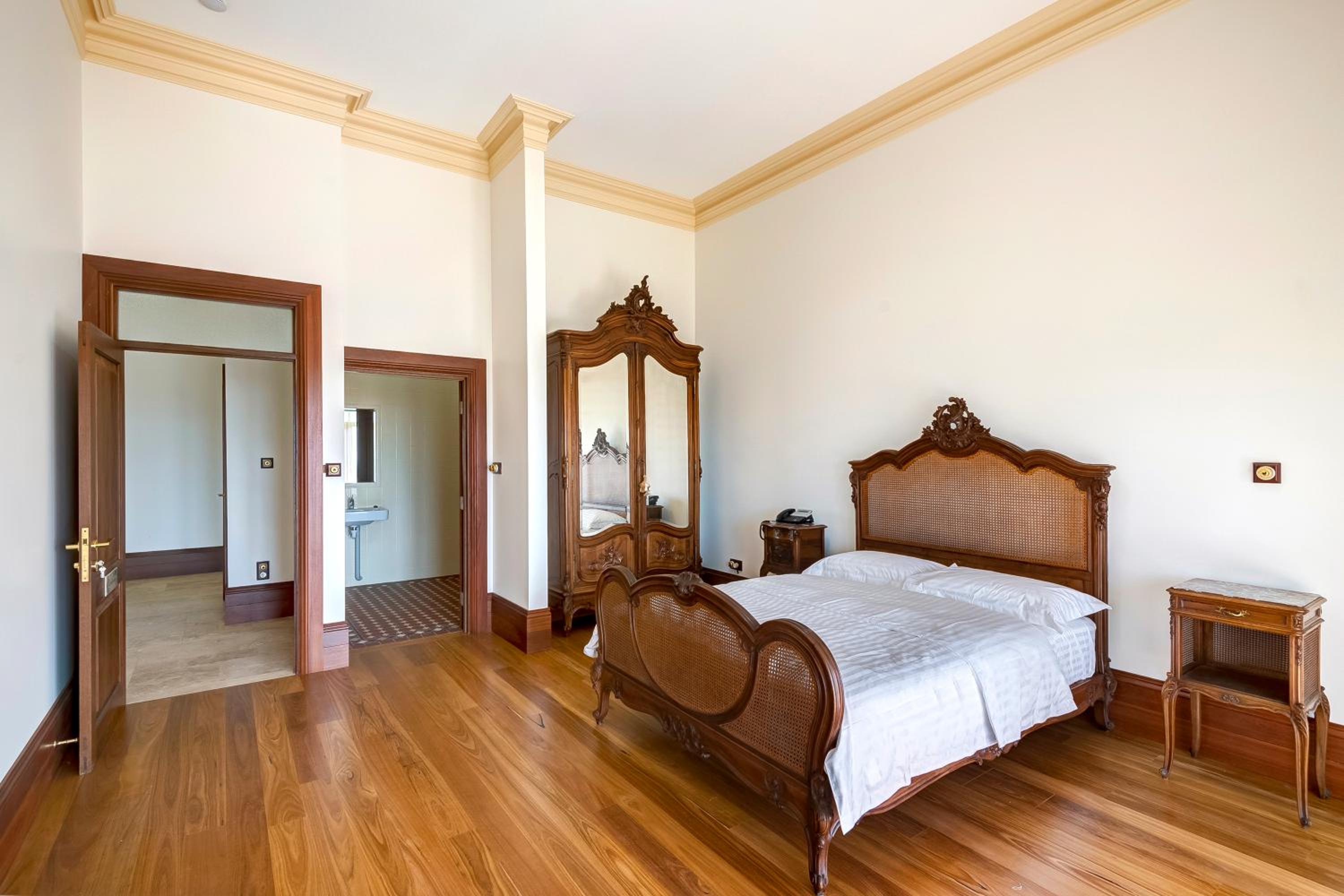 Deluxe Queen Room photo 3