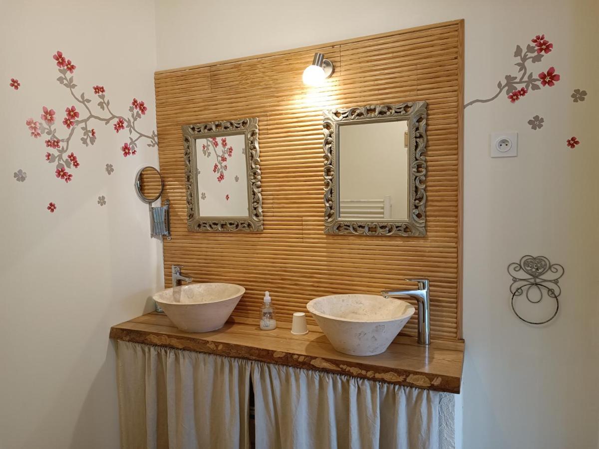 Deluxe King Room photo 3