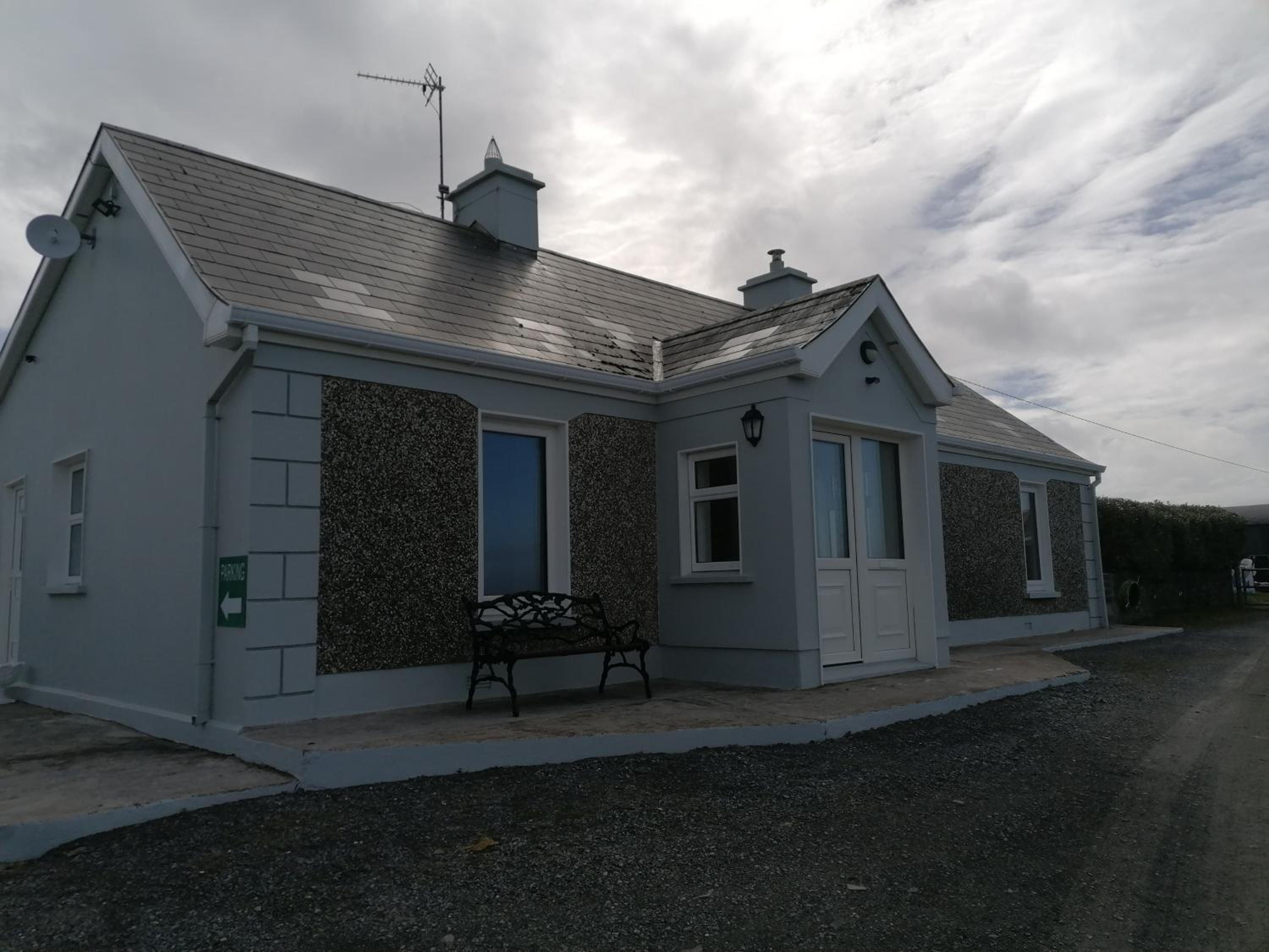Five-Bedroom House - Photo 13