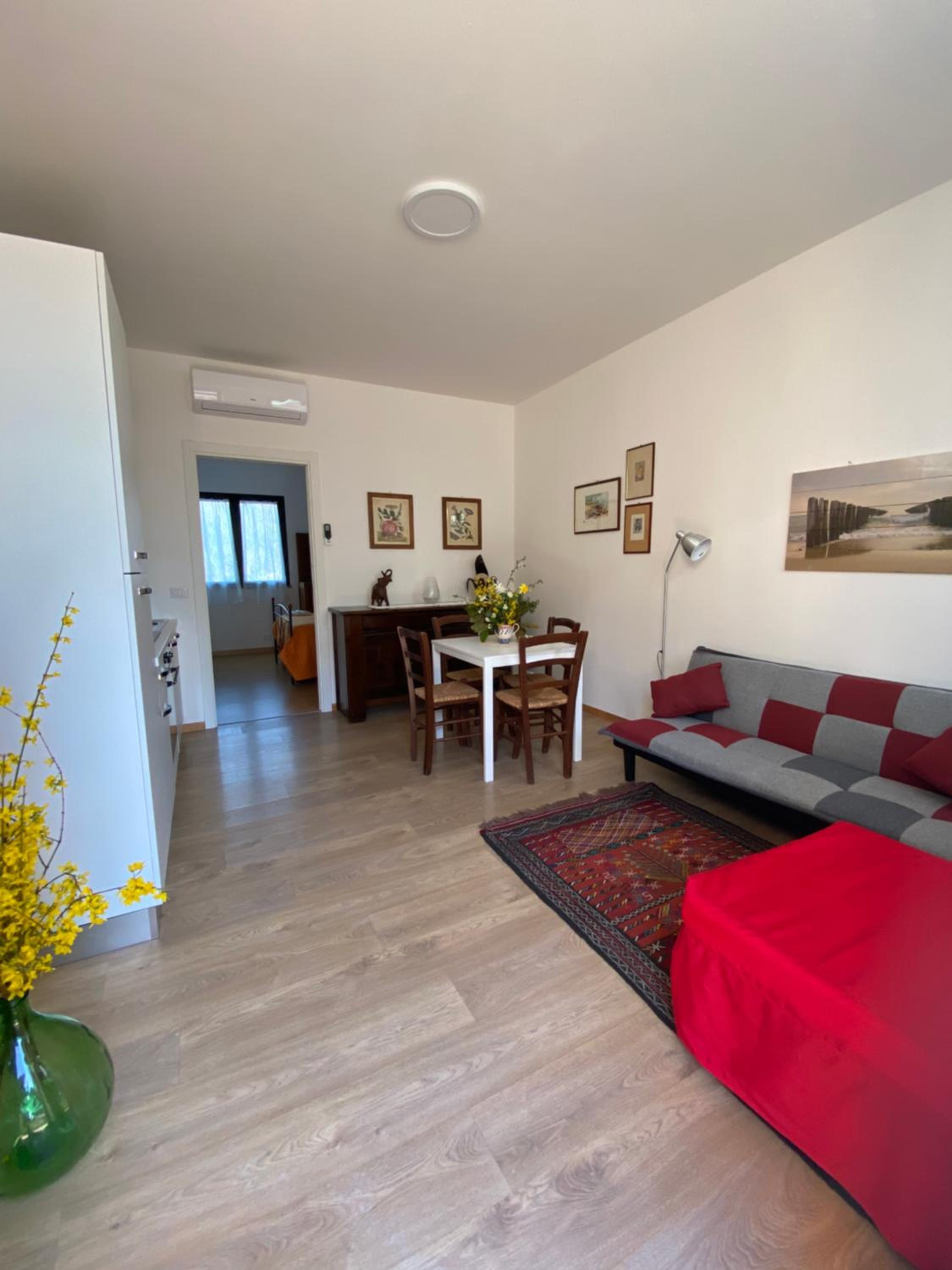 One-Bedroom Apartment photo 3