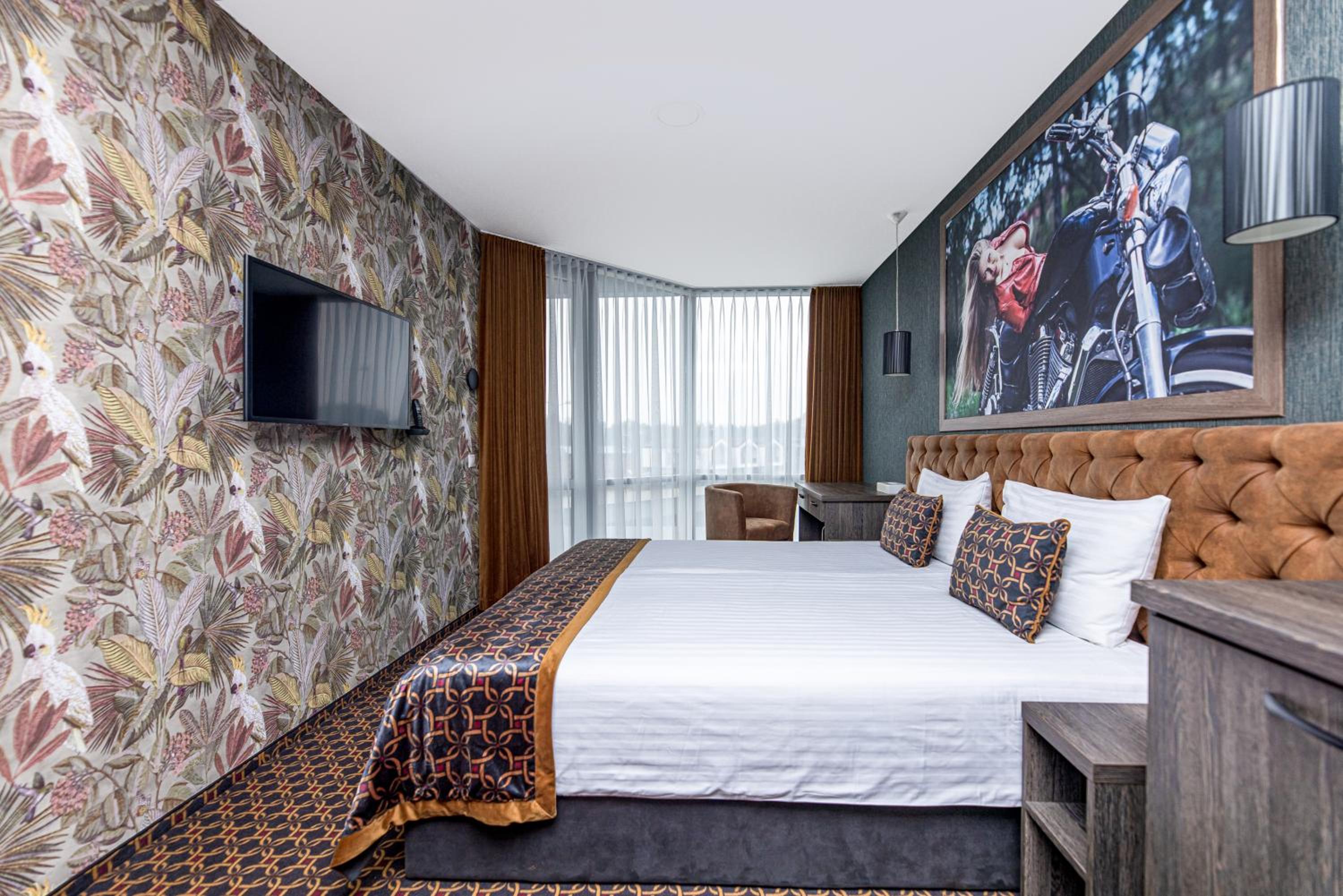 Deluxe Twin Room - Photo 6