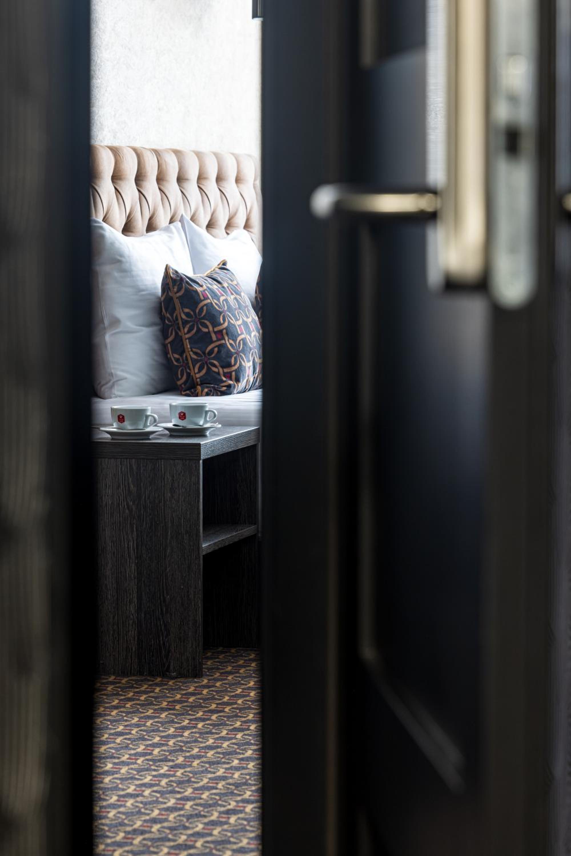 Deluxe Twin Room - Photo 9