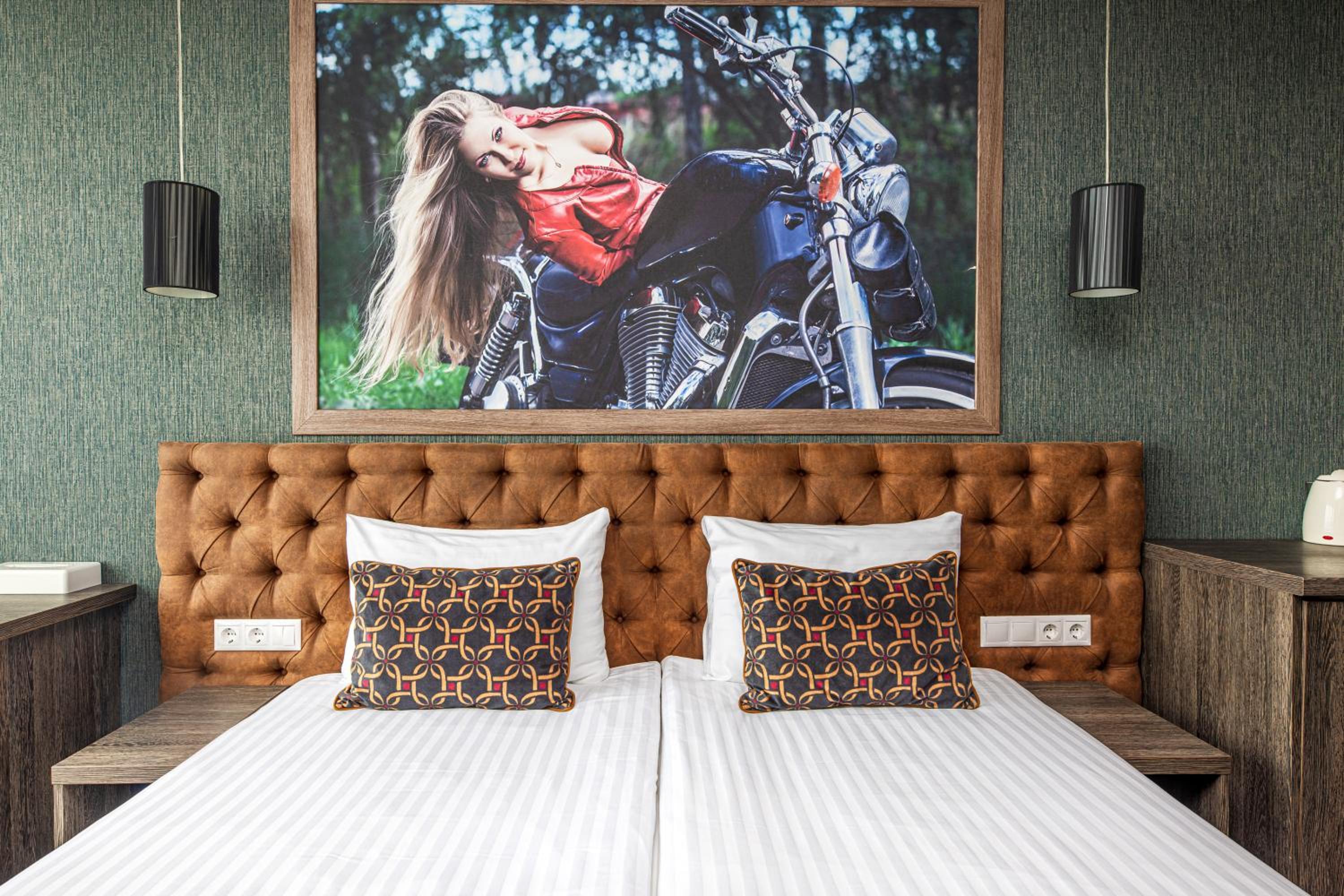 Deluxe Twin Room - Photo 8