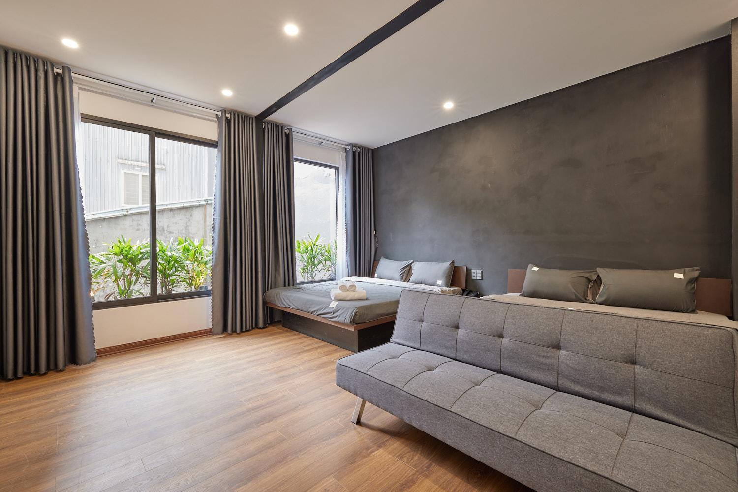 Superior Family Room - Photo 7