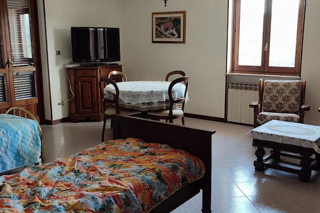 Three-Bedroom House photo 3