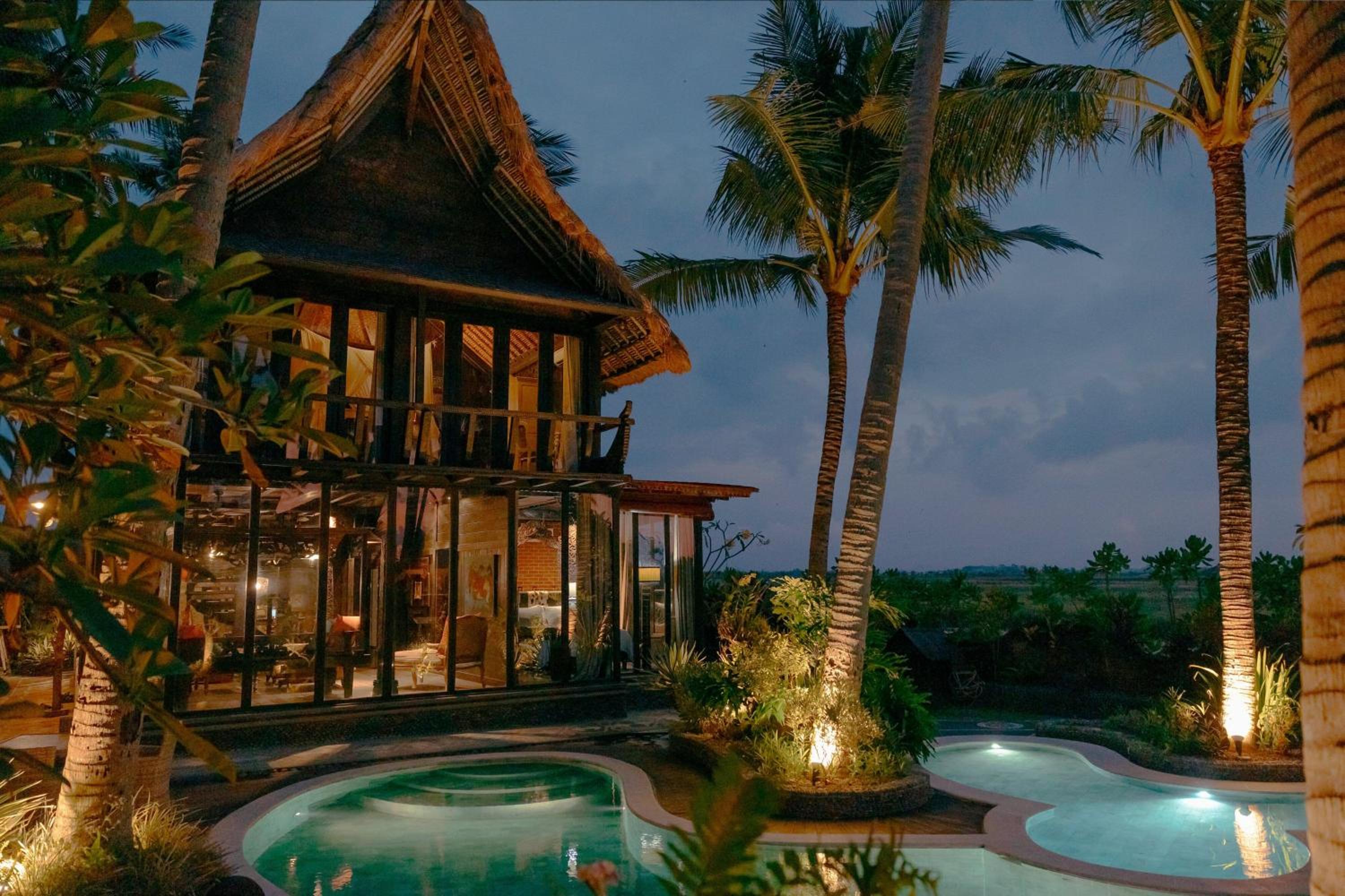 Three-Bedroom Villa - Photo 17