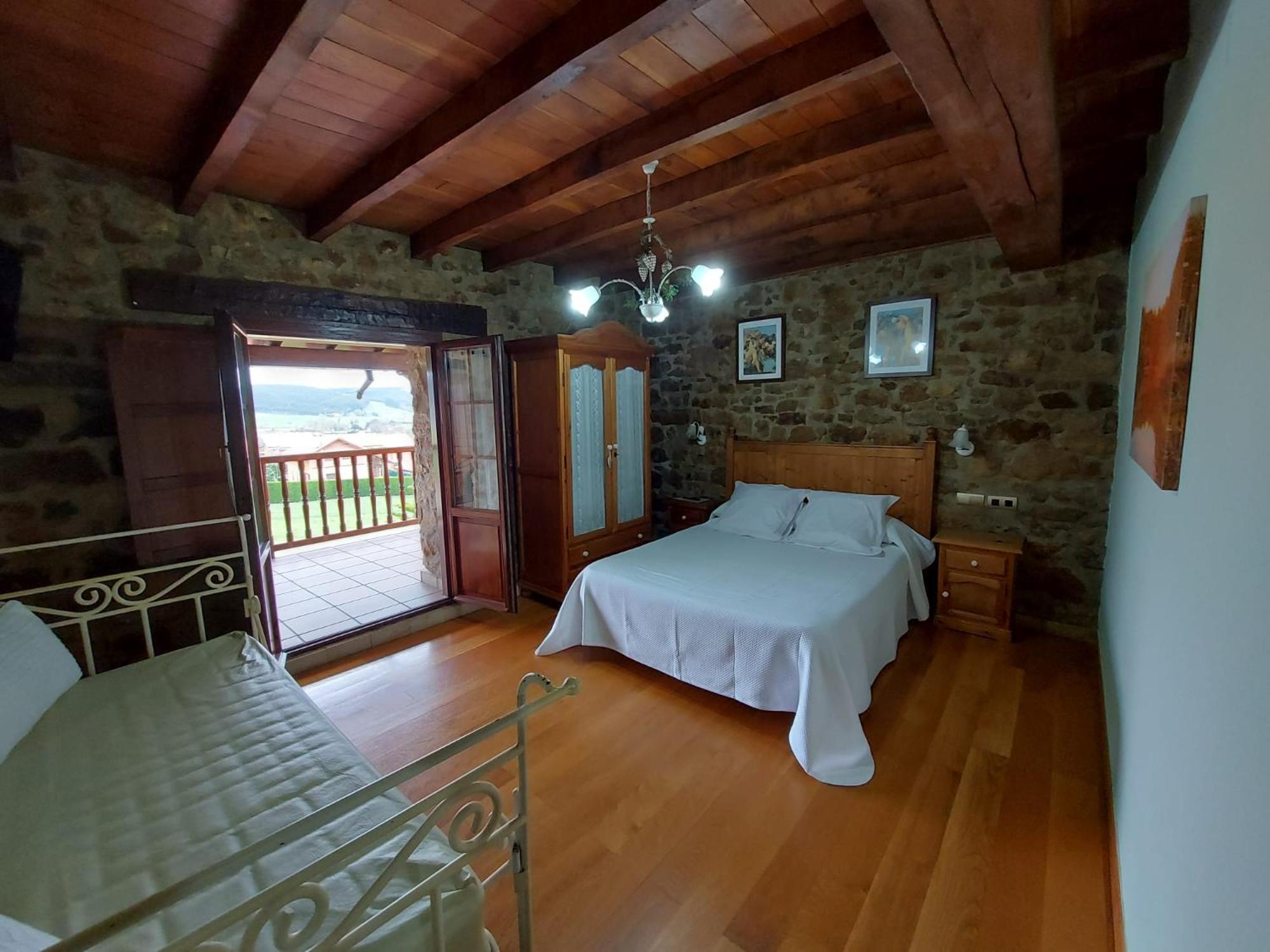Double Room with Terrace and Spa Bath photo 2