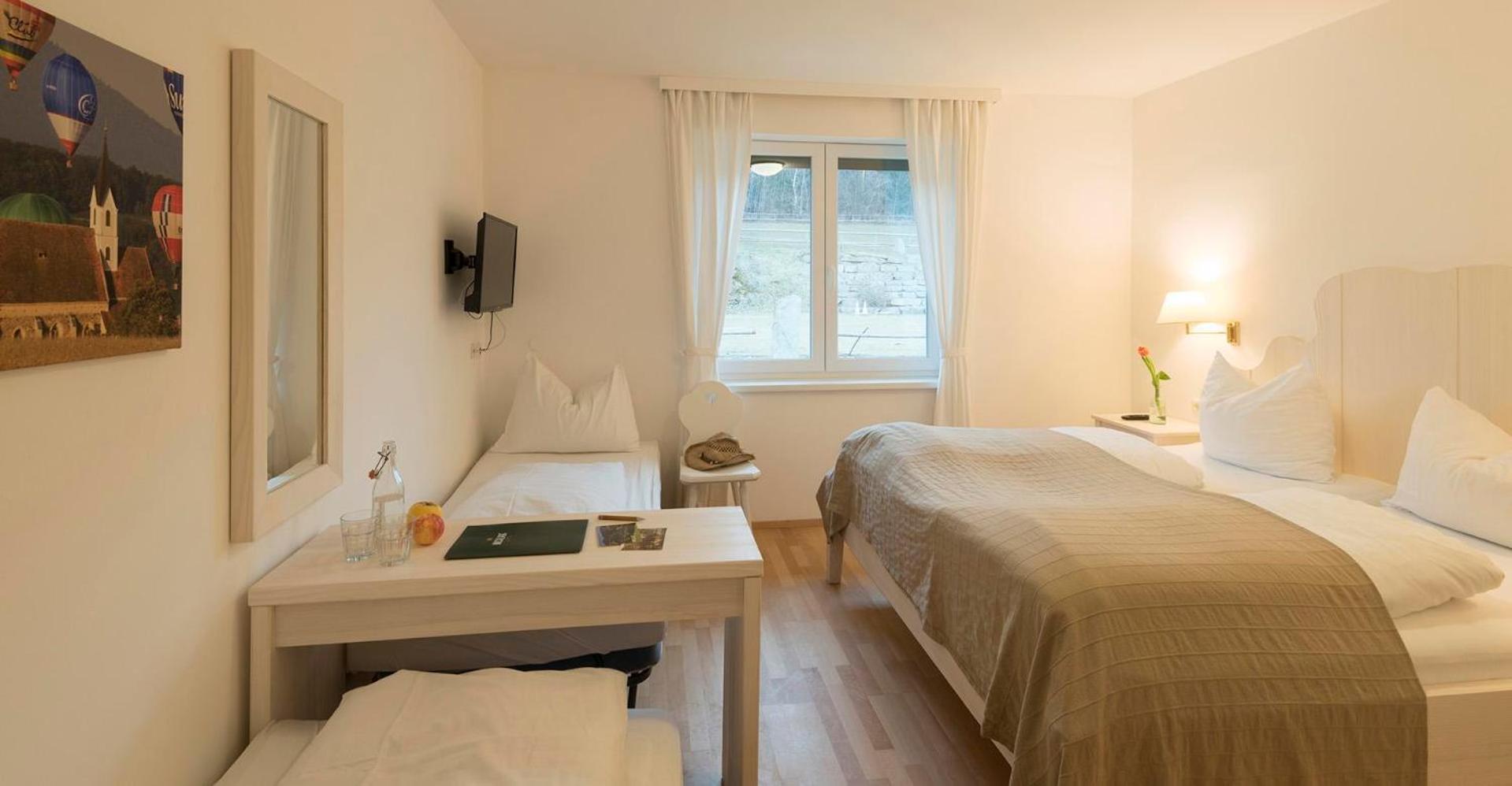 Double Room with Shower photo 1