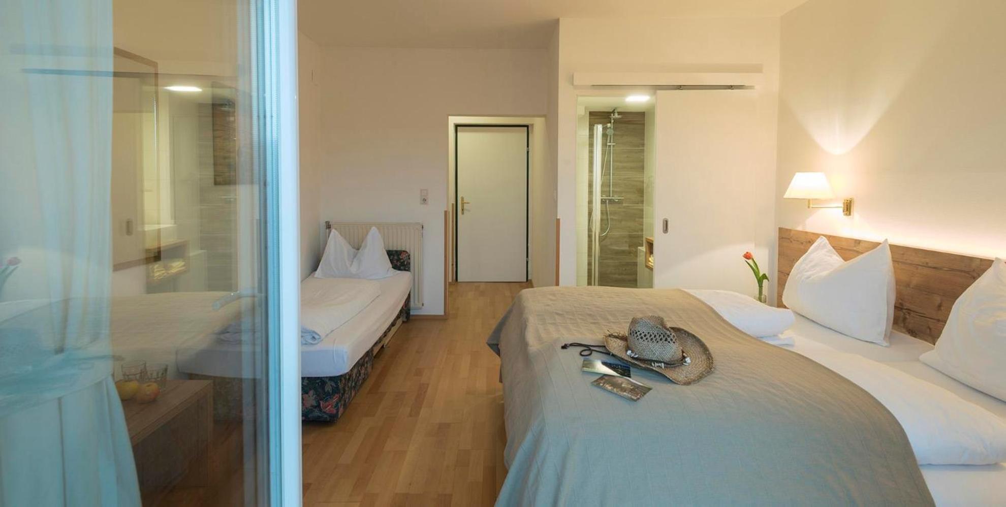 Double Room with Balcony photo 2