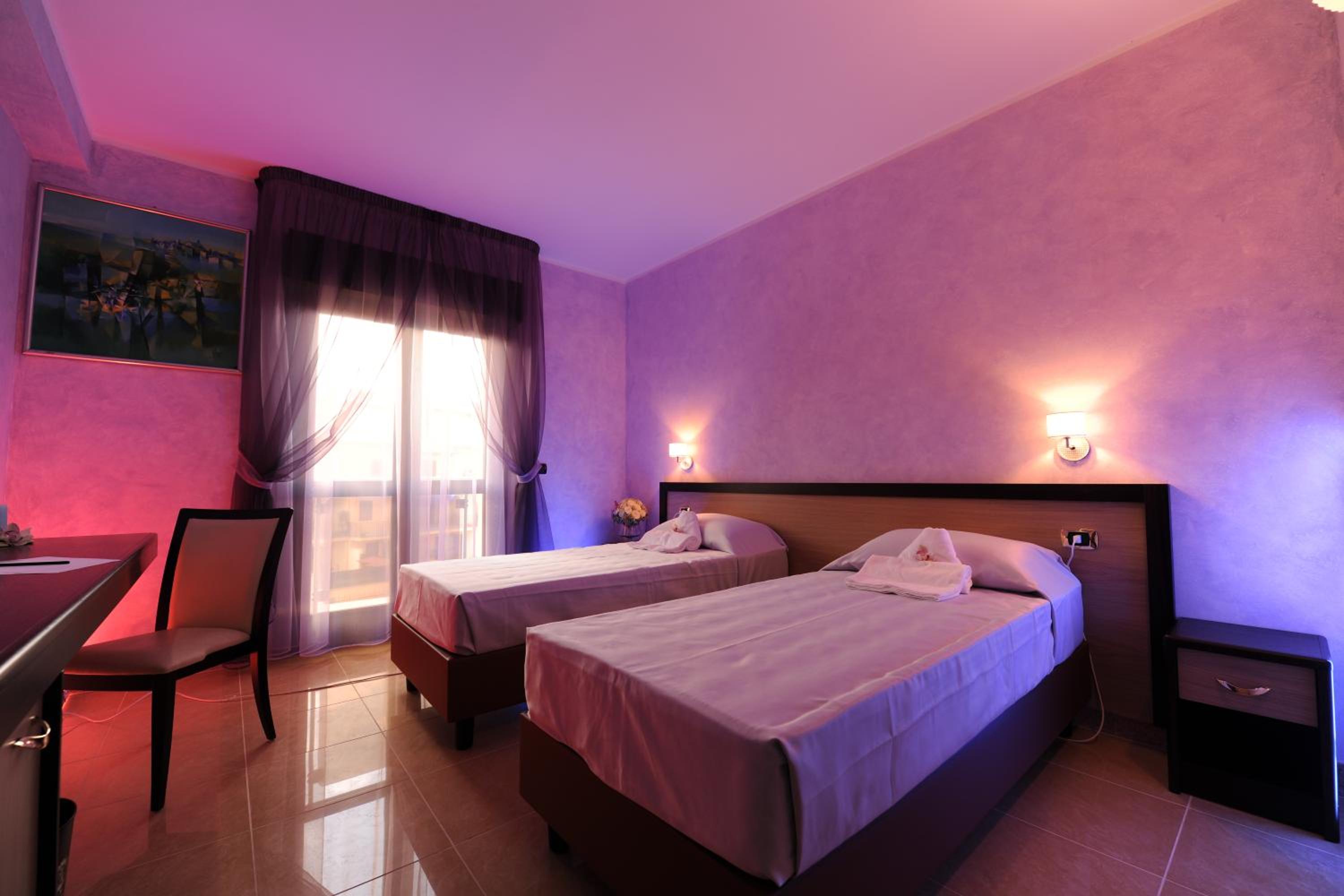 Double Room - Photo 14