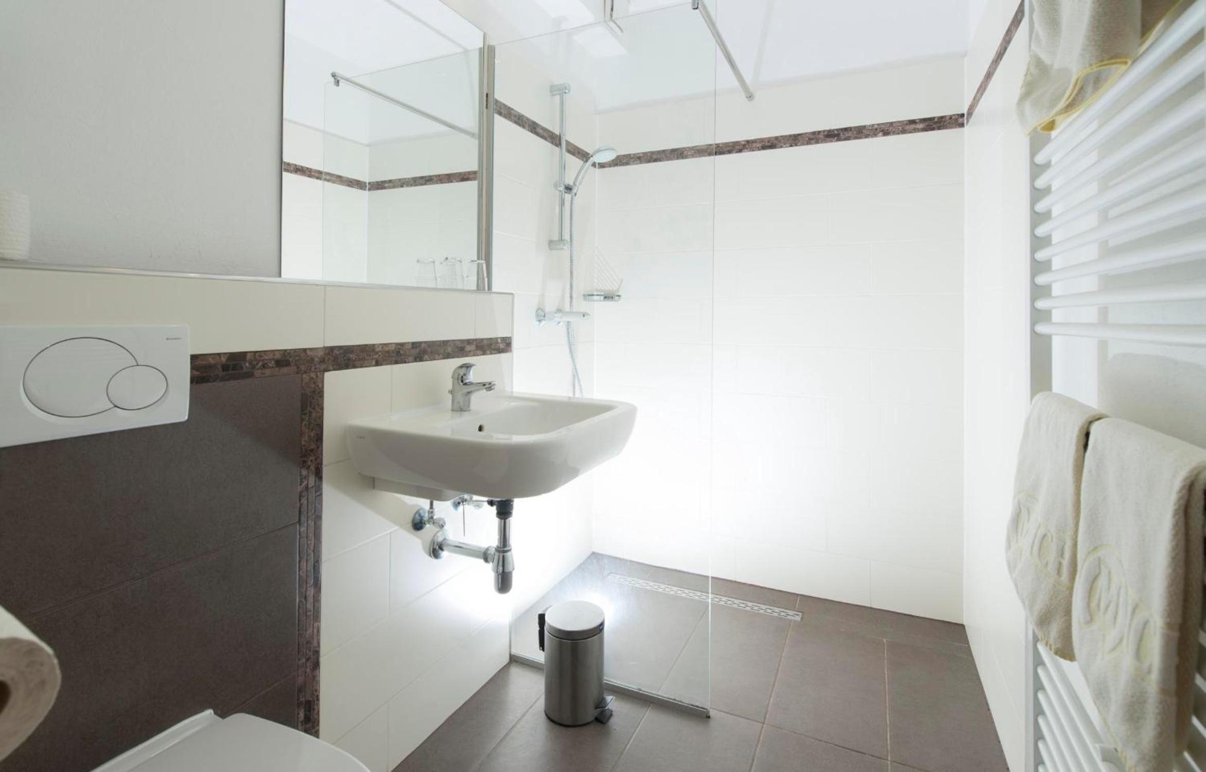 Family Room with Shower photo 3