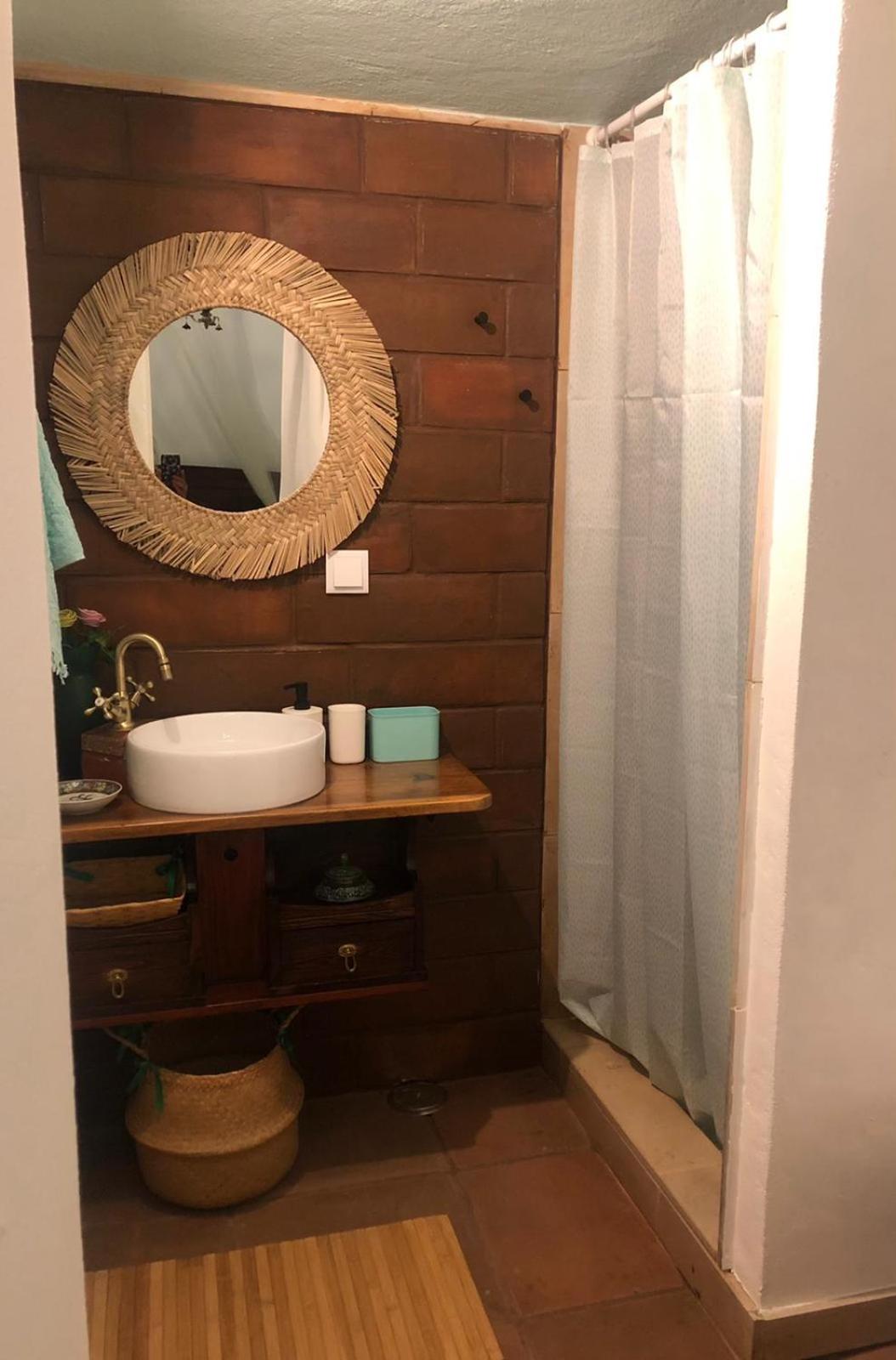 One-Bedroom House - Photo 11