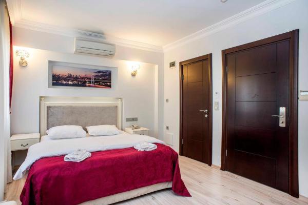 Budget Double Room photo 3