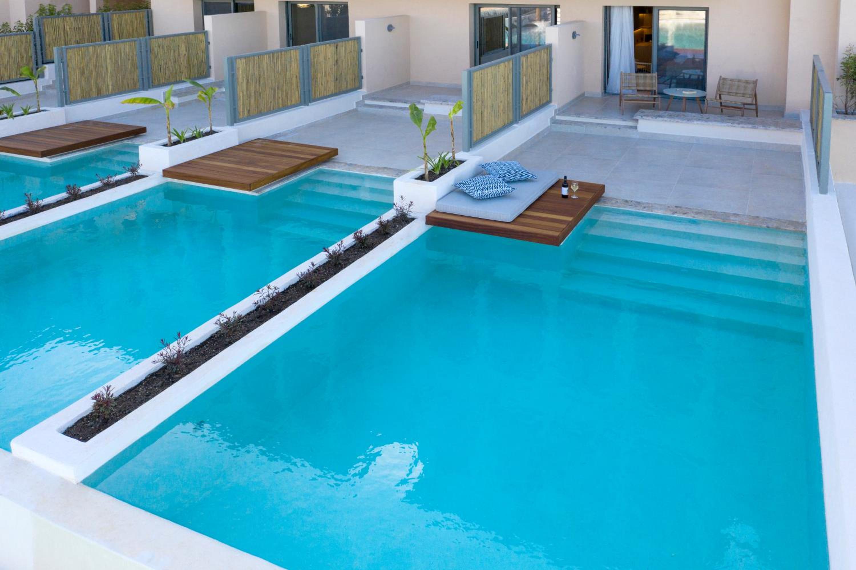 Deluxe Double Pool View Private Pool - Photo 4