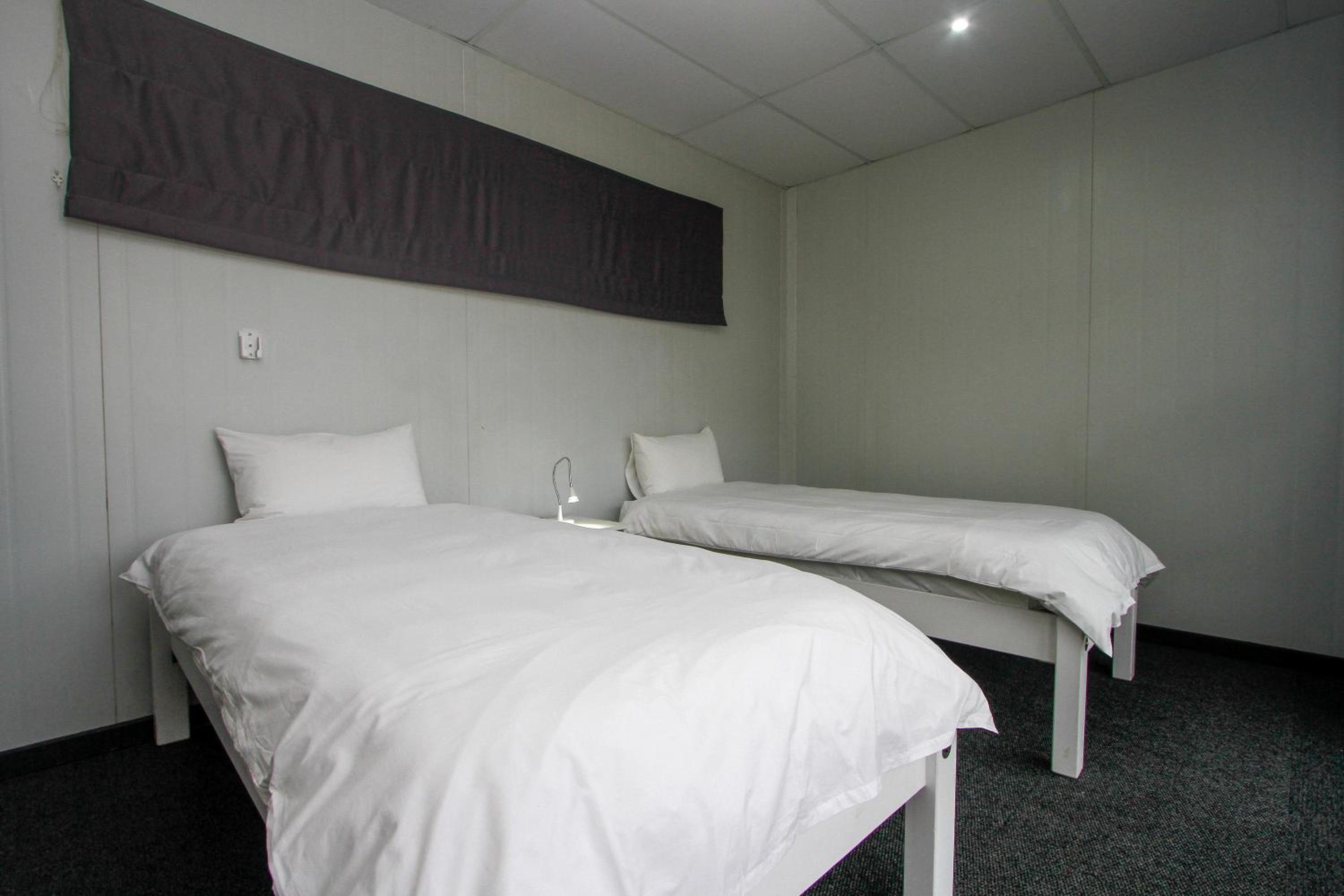 Twin Room - Photo 1