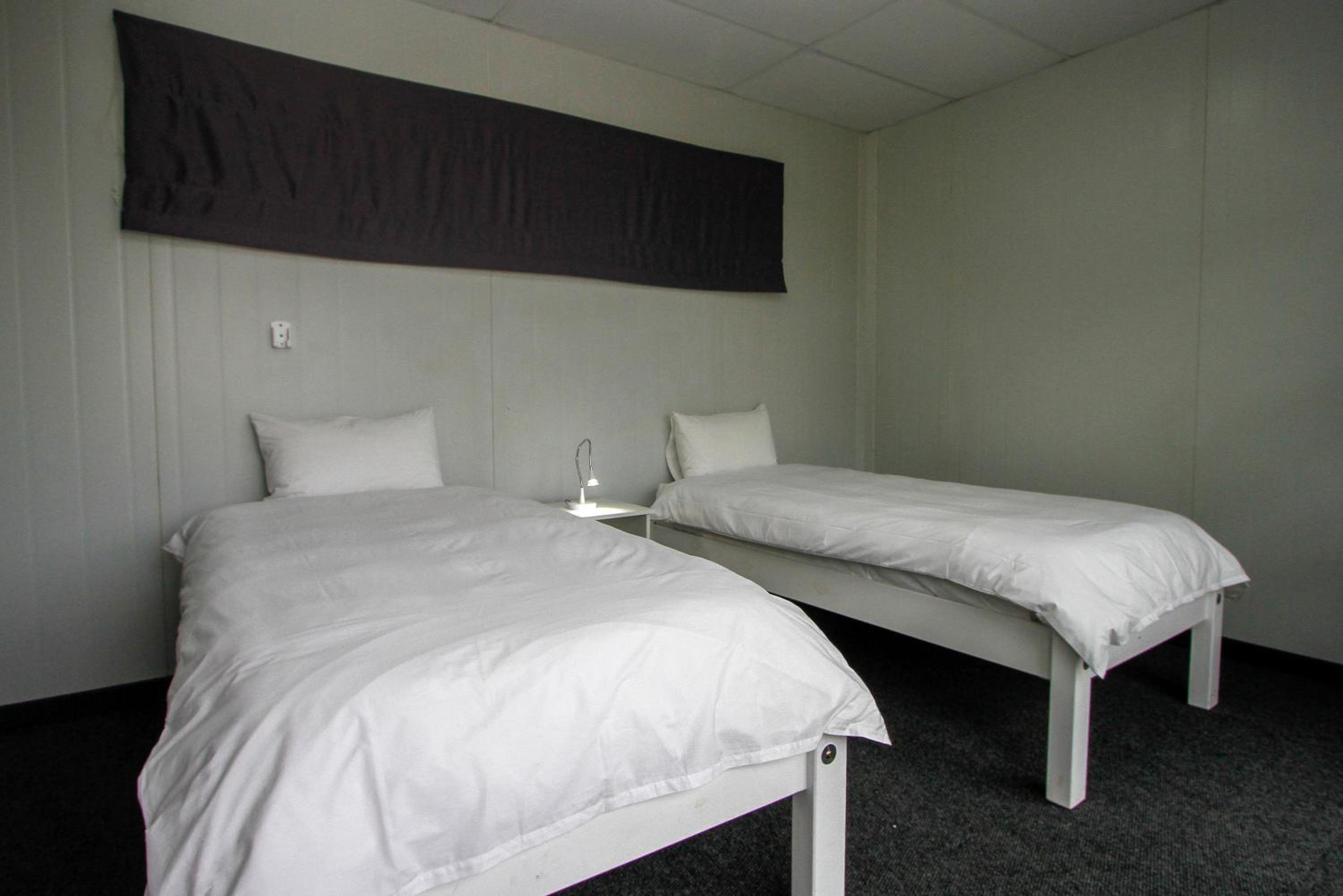 Twin Room - Photo 2
