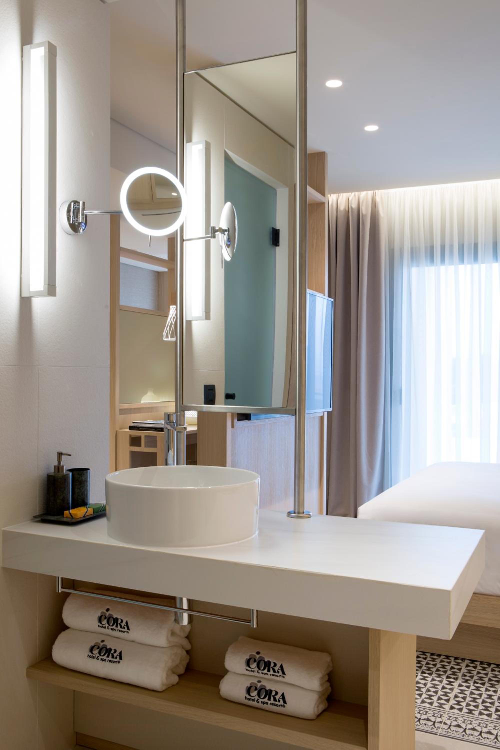 Junior Suite with Sea View photo 3