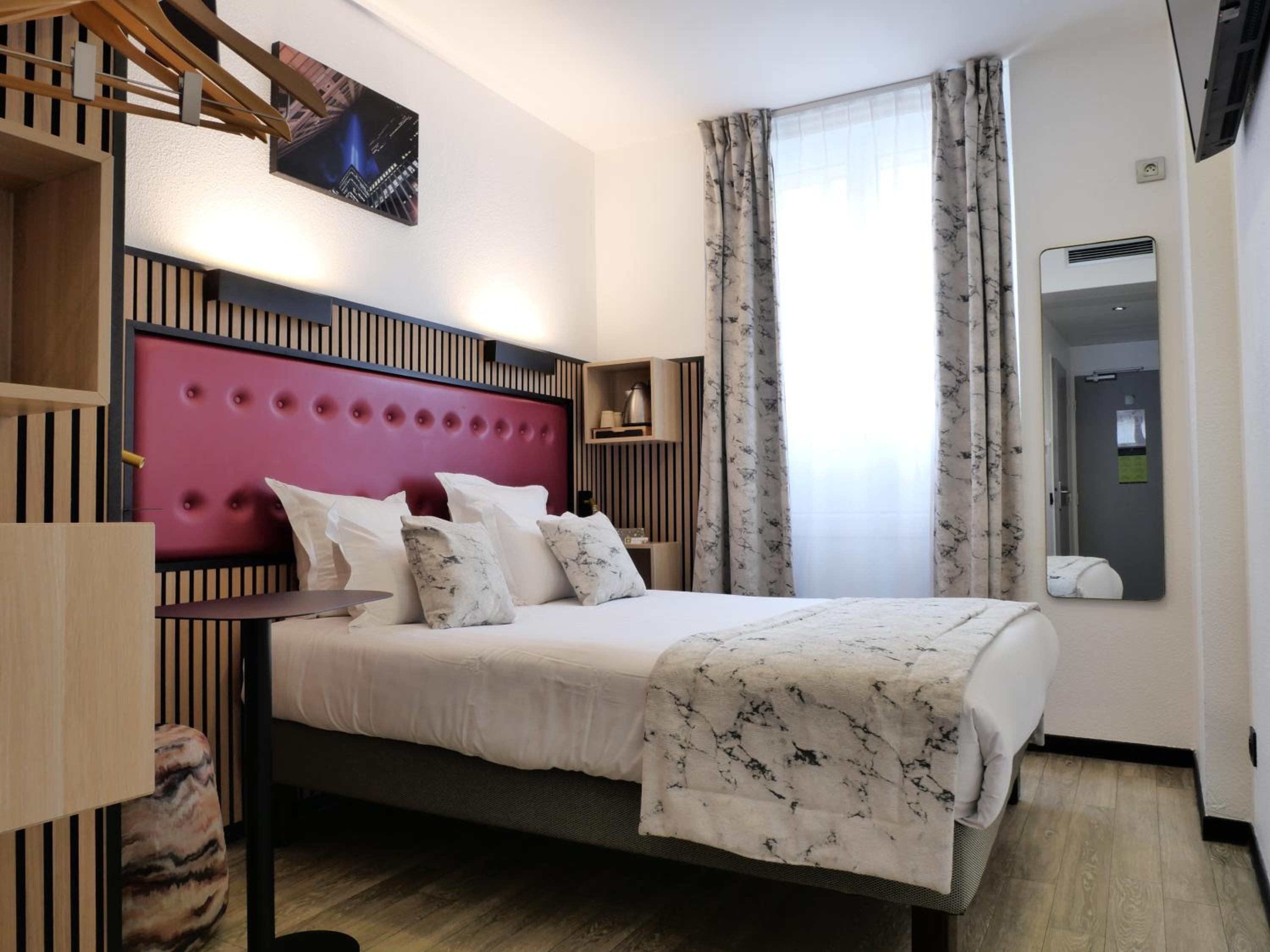 Comfort Room with Large Bed photo 1