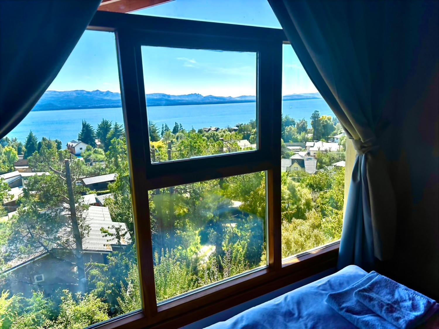 Apartment with Lake View photo 2