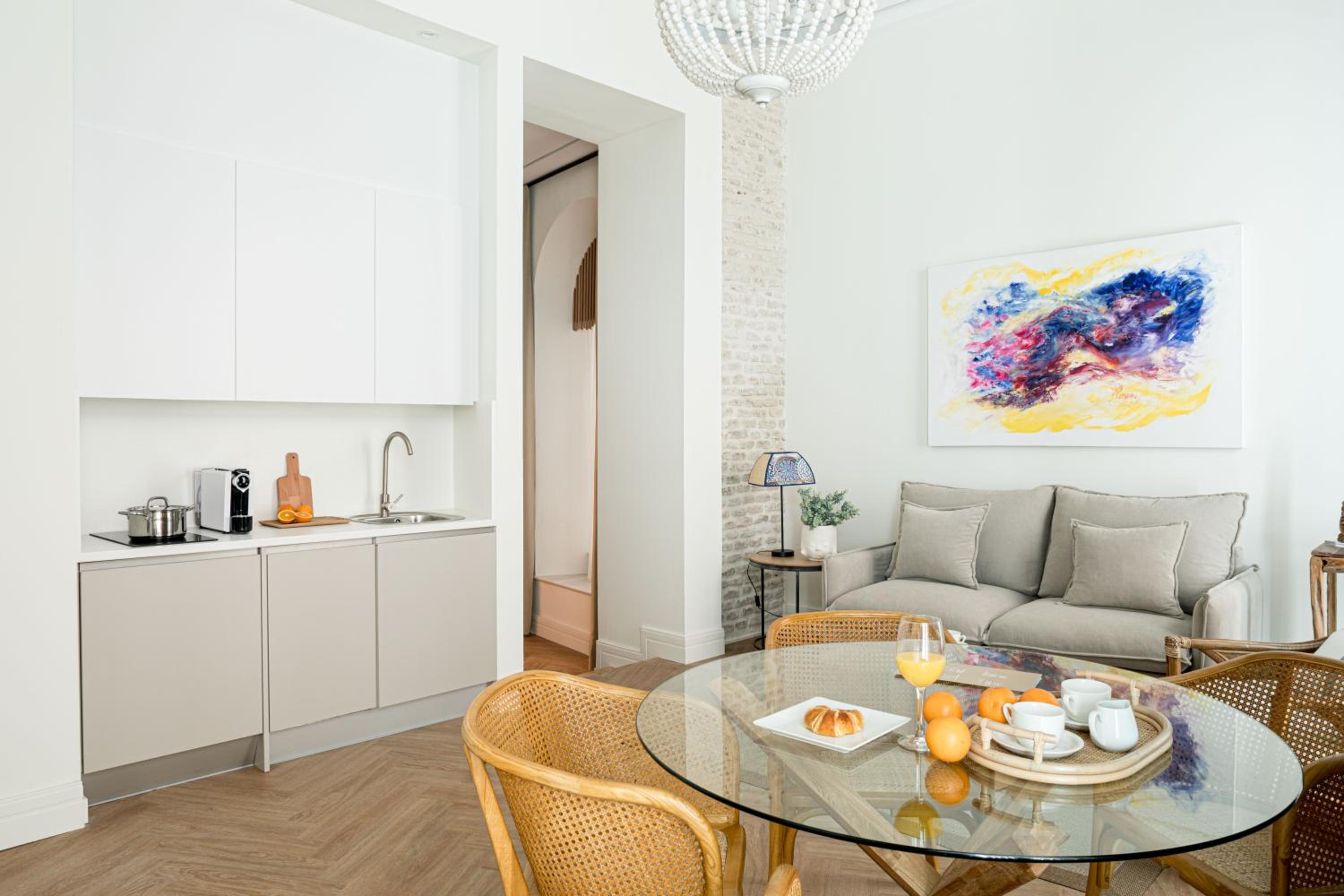 Premium Suite - Photo 12